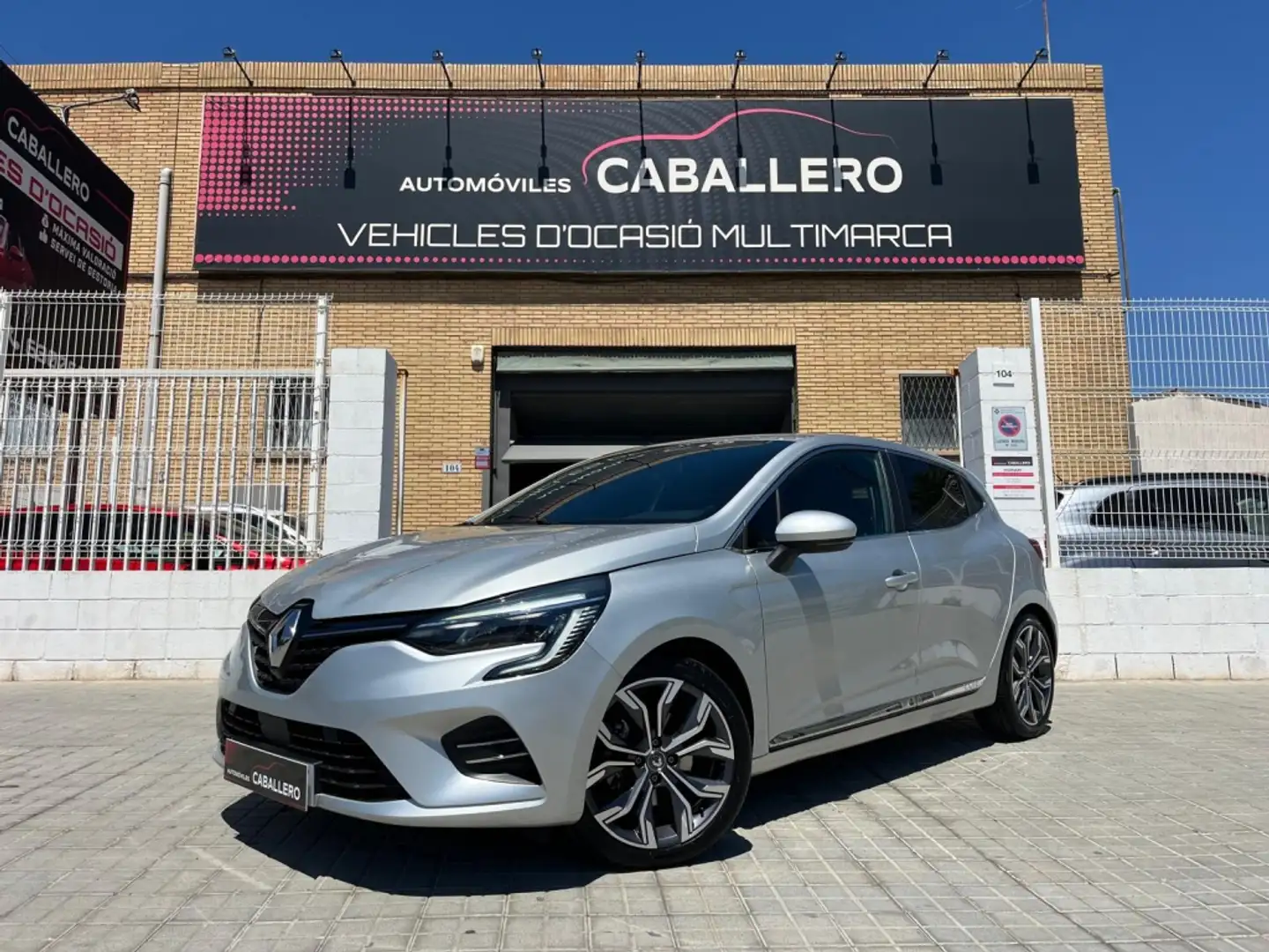 Renault Clio E-TECH Híbrido Zen 103kW Gris - 1