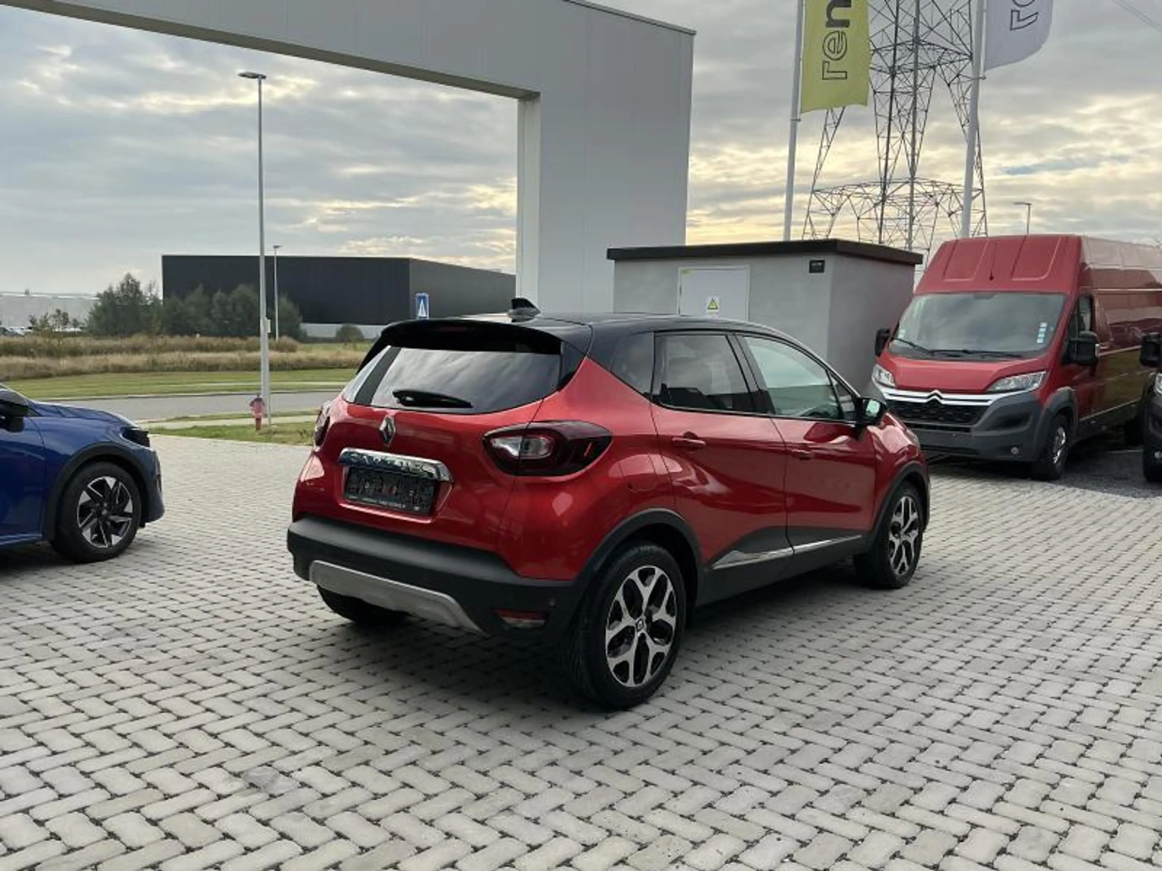 Renault Captur INTENS ENERGY 120 EDC — photo 5