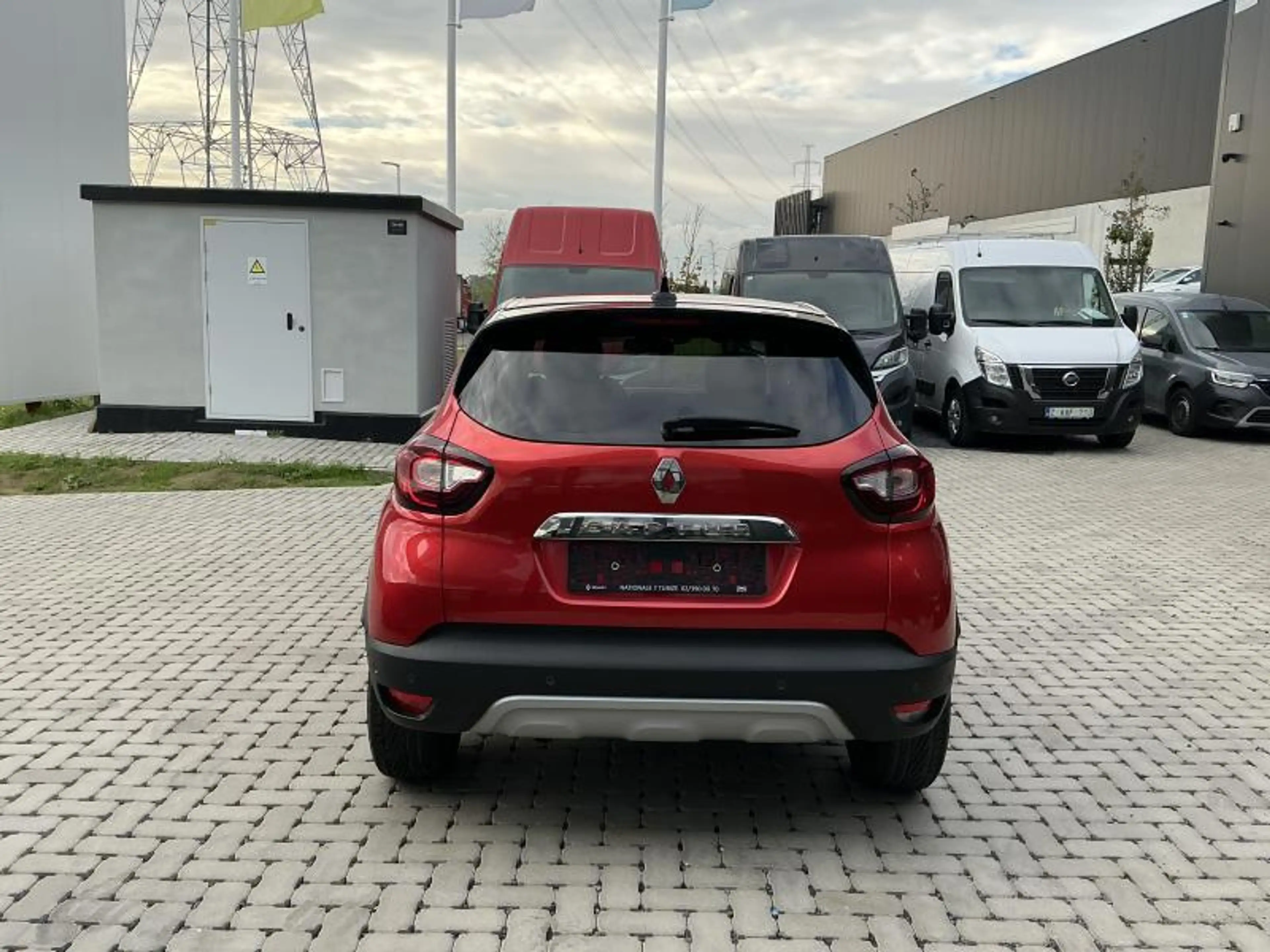 Renault Captur INTENS ENERGY 120 EDC — photo 6