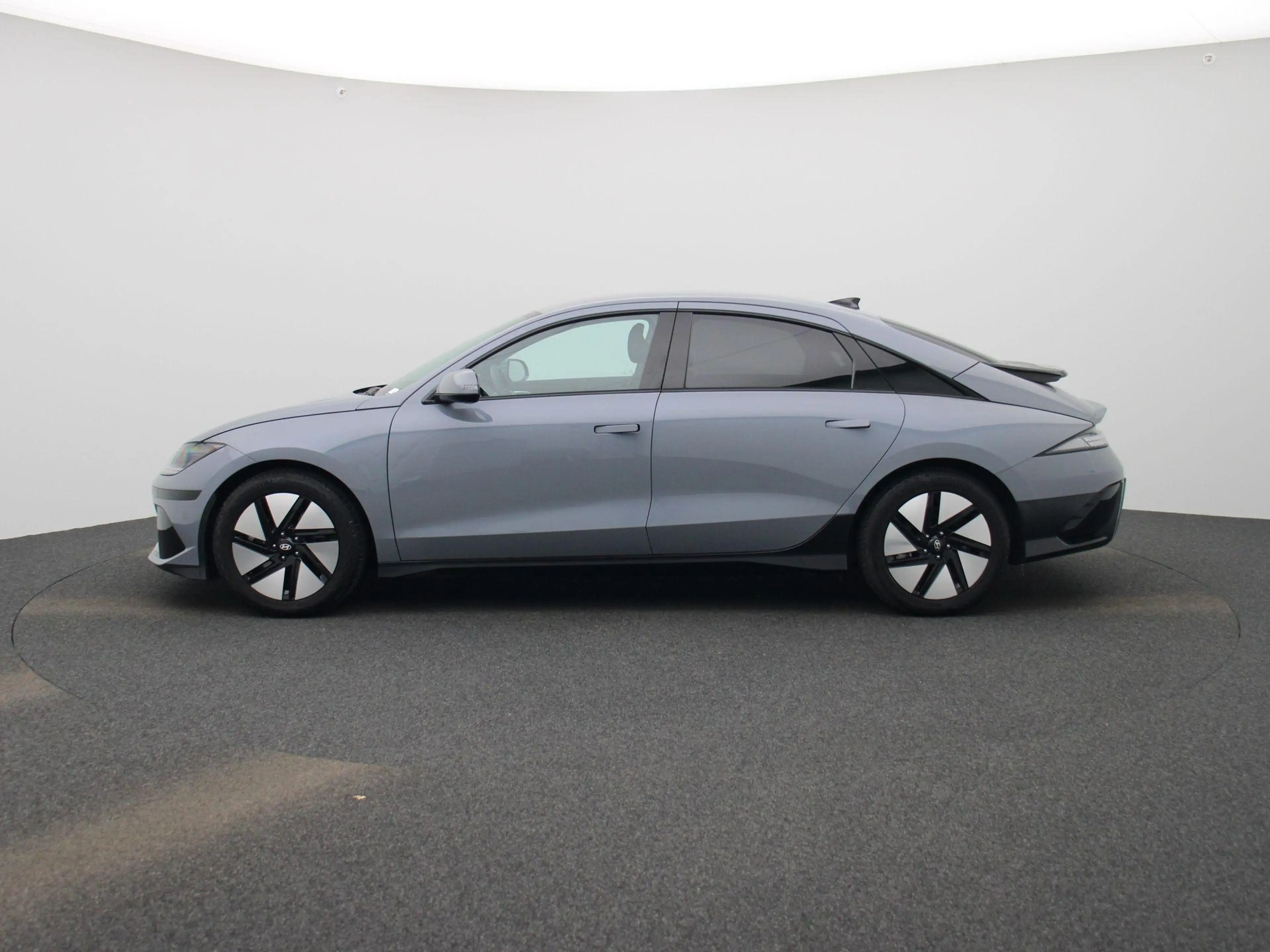 Hyundai IONIQ 6 53 kWh Core Plus SOH 97.7% | NAVI | LED | CARPLAY — photo 4