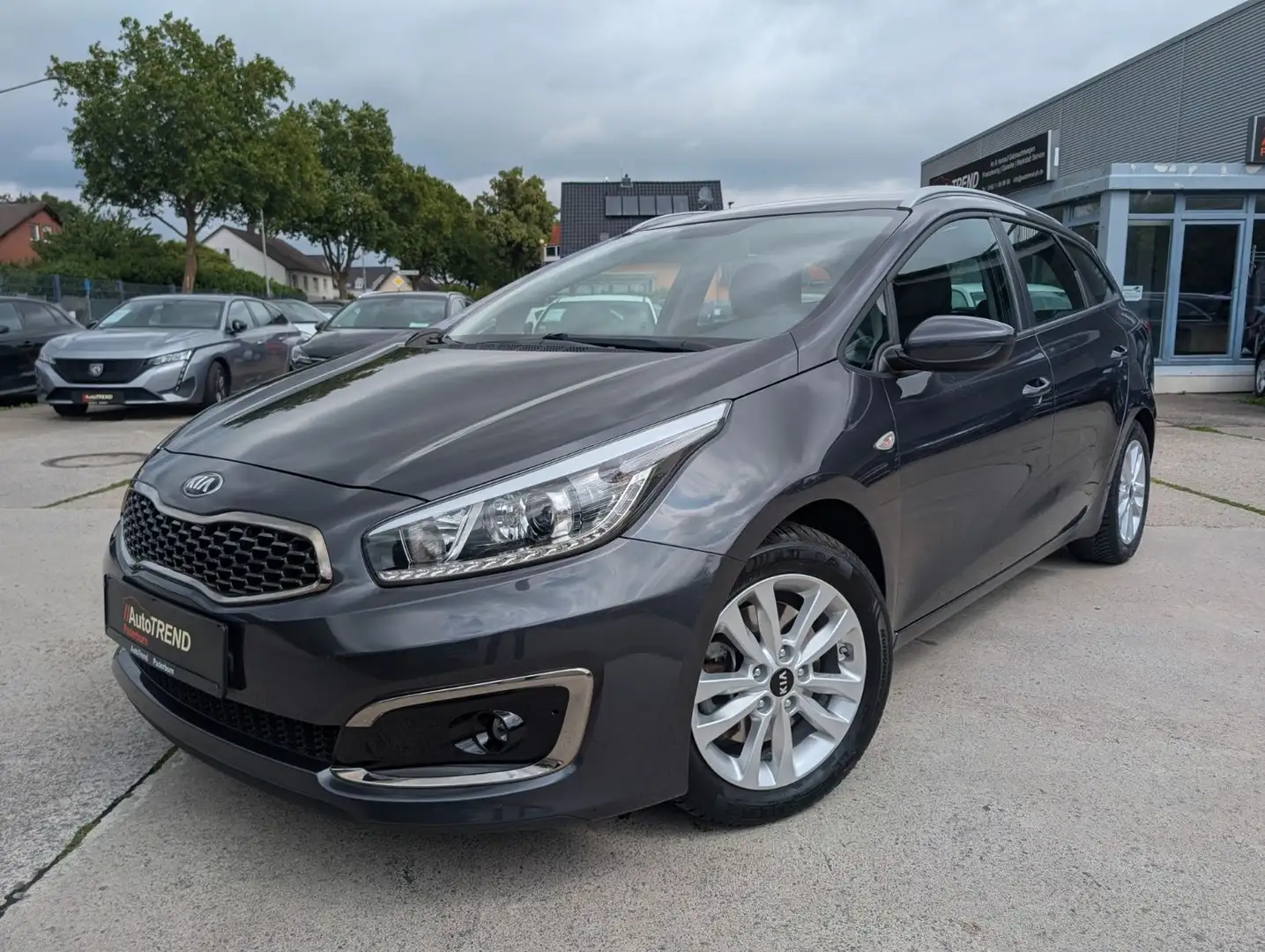 Kia Ceed SW / cee'd SW *CarPlay*Kamera*Navi*PDC Gris - 1