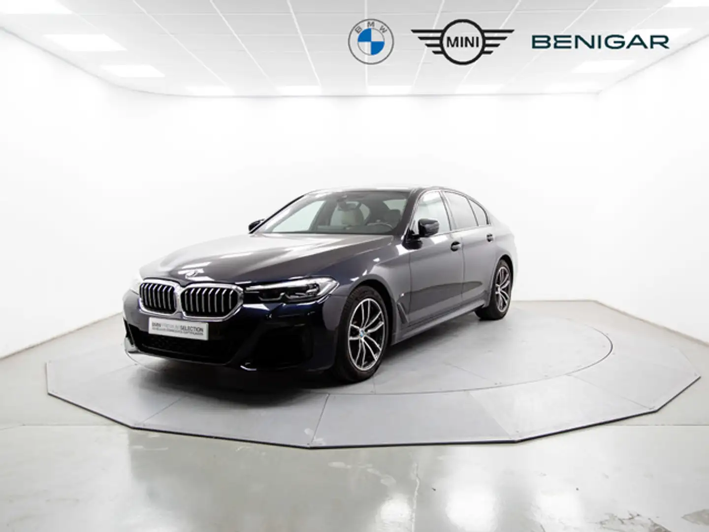 BMW 520 520dA xDrive Schwarz - 1