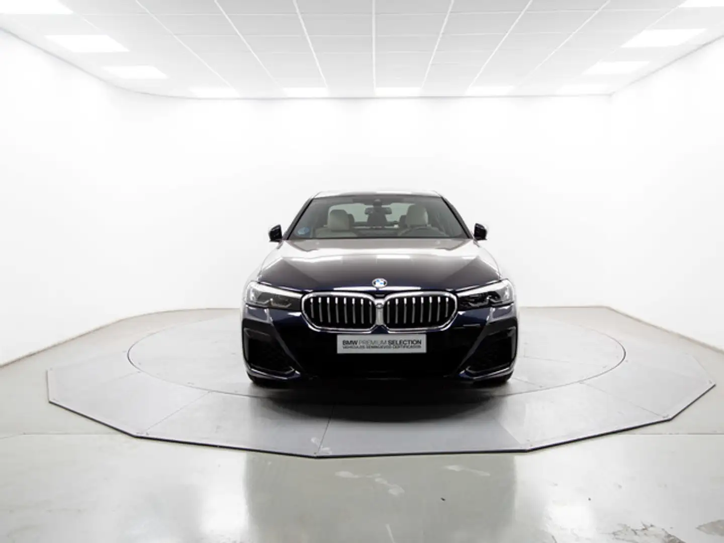 BMW 520 520dA xDrive Schwarz - 2