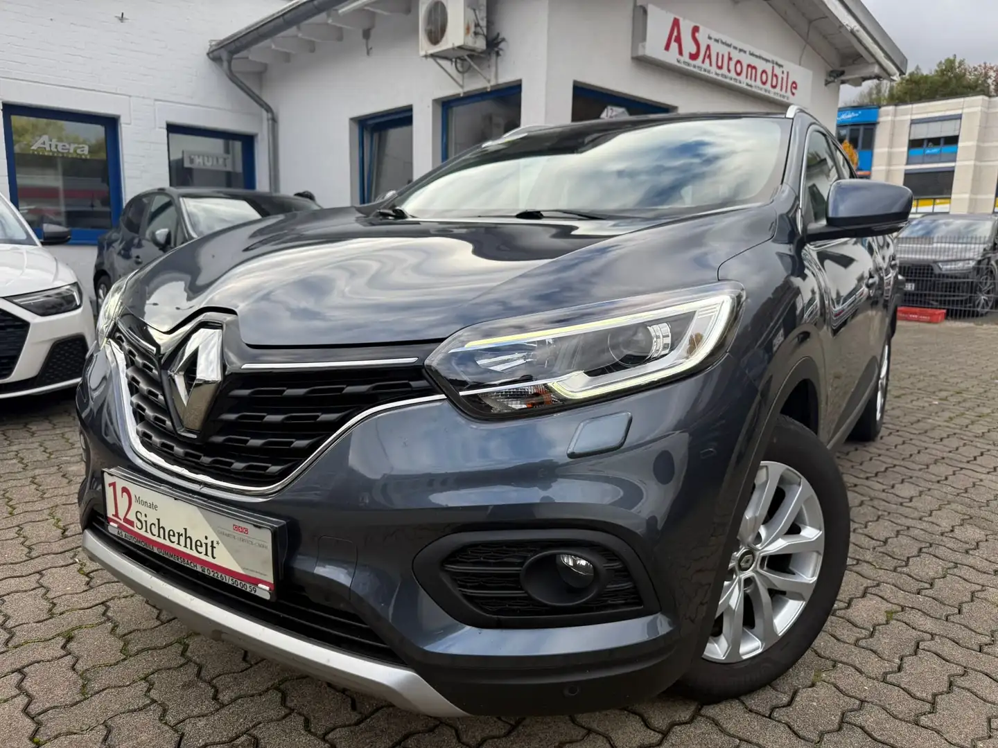 Renault Kadjar Kadjar TCe 140 EDC GPF LIMITED+NAVI+KLIMATR+KAMERA Grau - 1