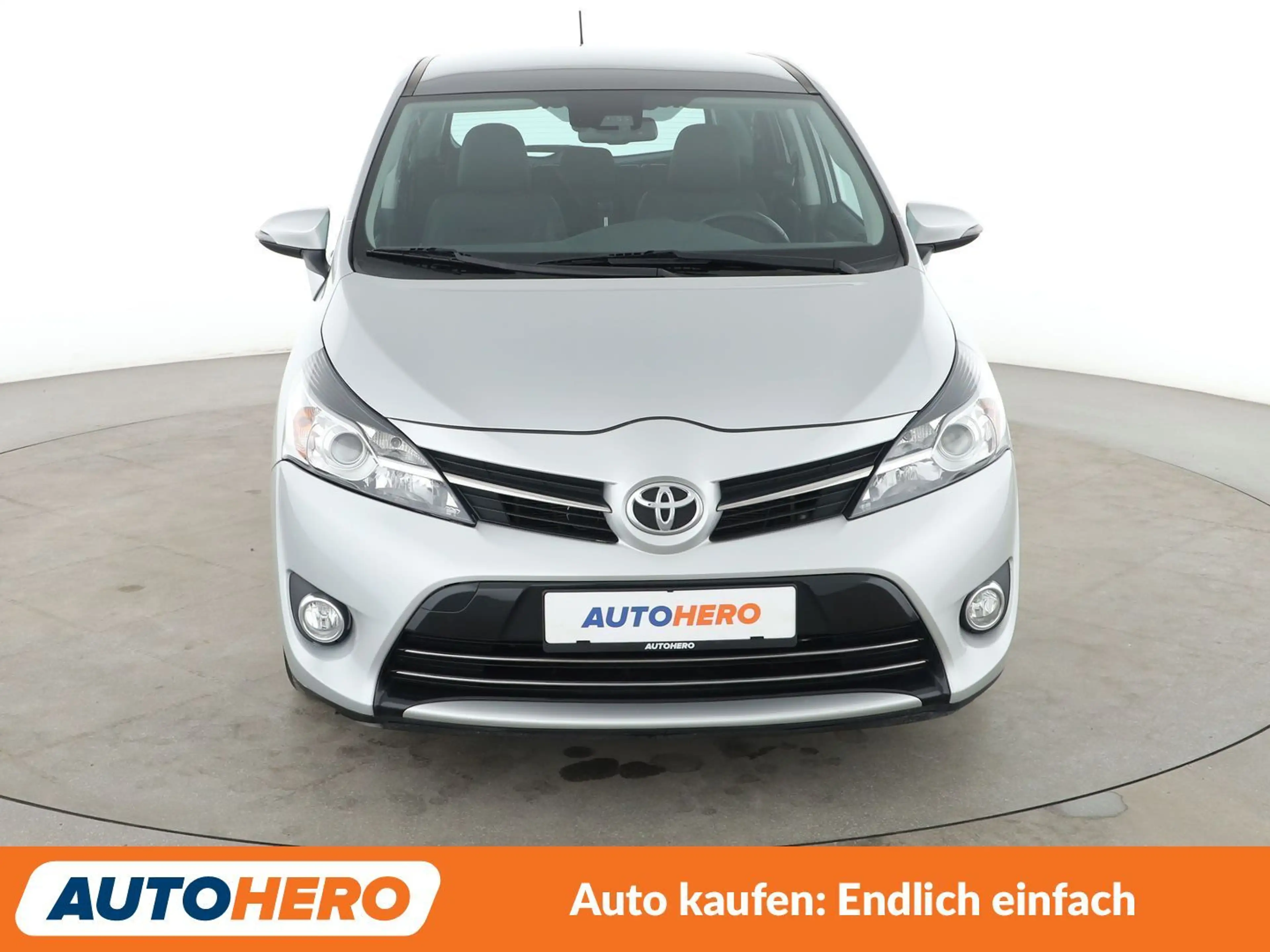 Toyota Verso 1.8 Comfort Aut*NAVI*TEMPO*CAM*SHZ*AHK* — photo 9