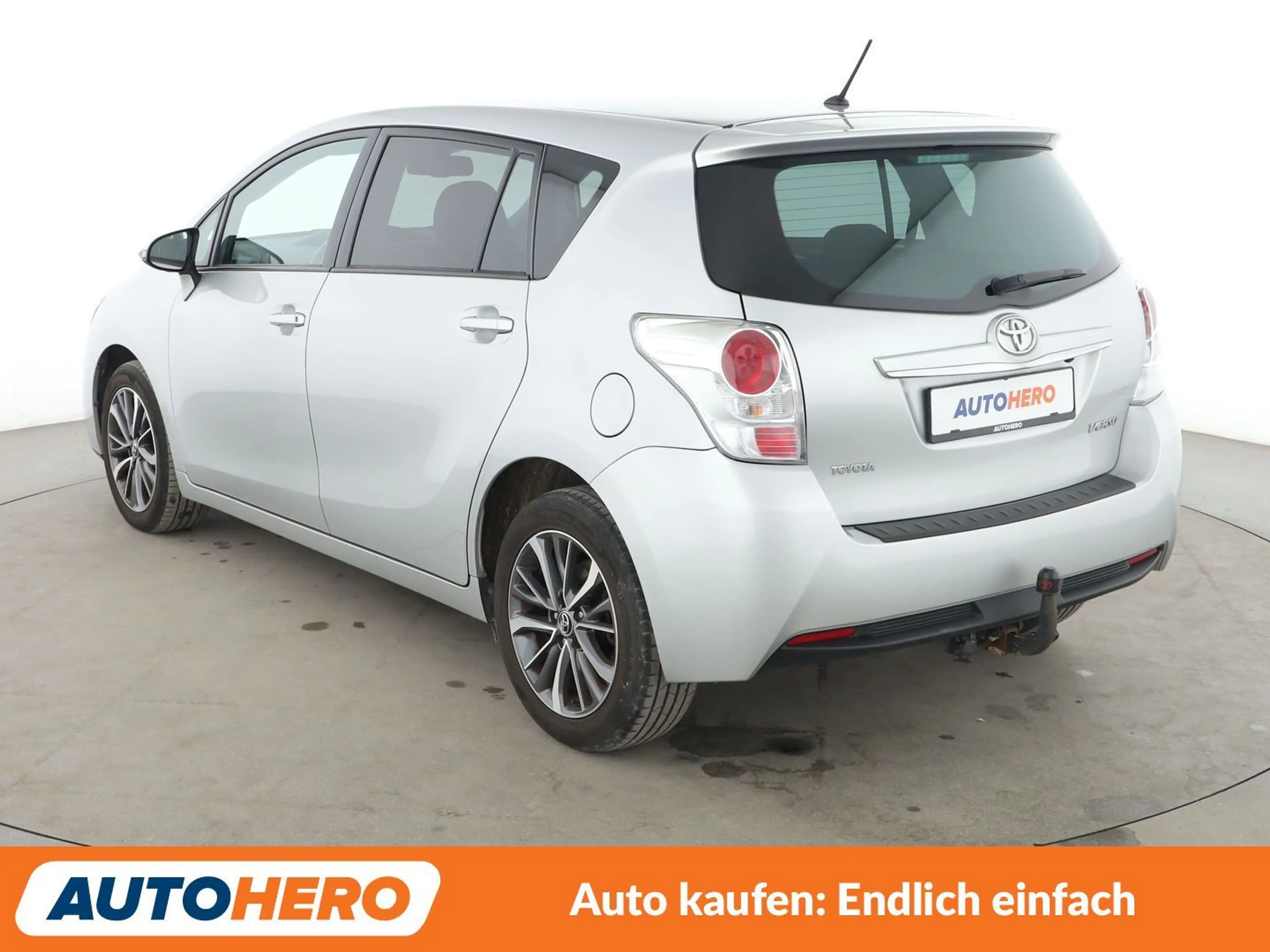 Toyota Verso 1.8 Comfort Aut*NAVI*TEMPO*CAM*SHZ*AHK* — photo 4