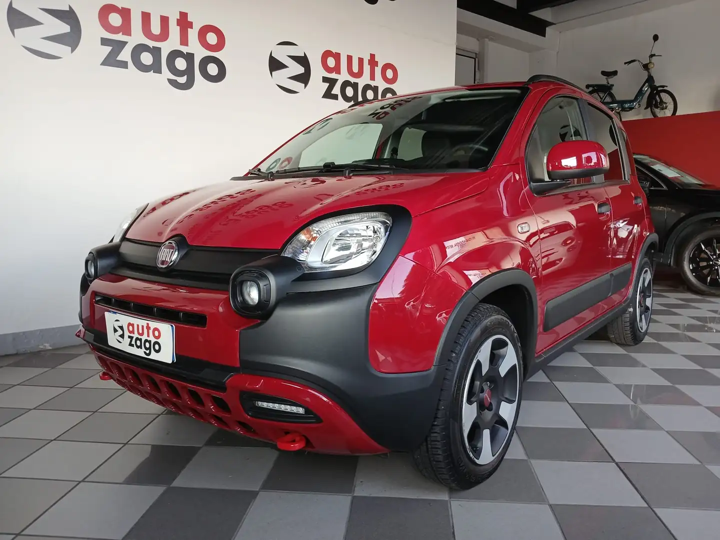 Fiat Panda 1.0 Firefly Hybrid Cross S&Stop Rouge - 1