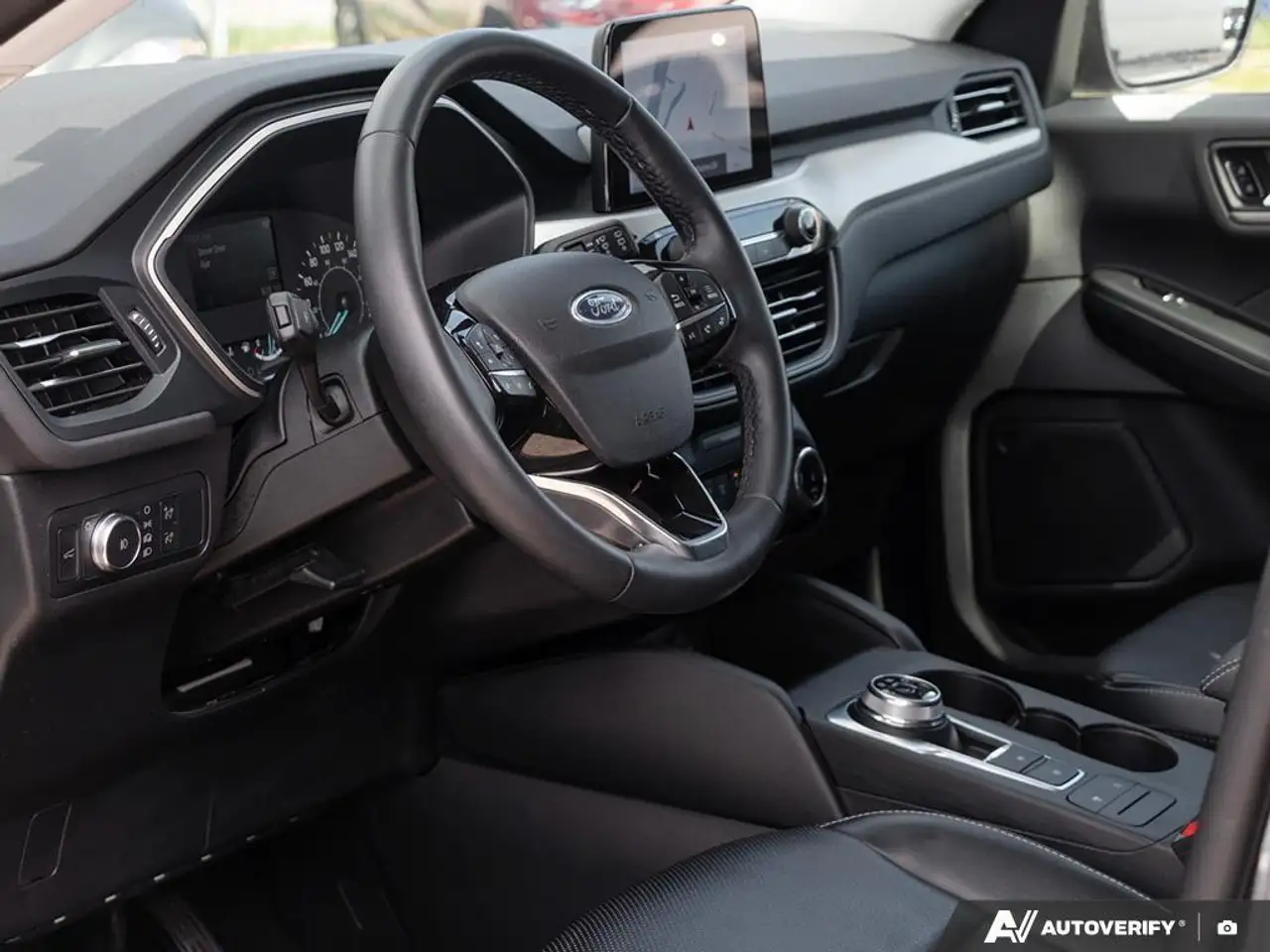Ford Escape снимка Ford Escape