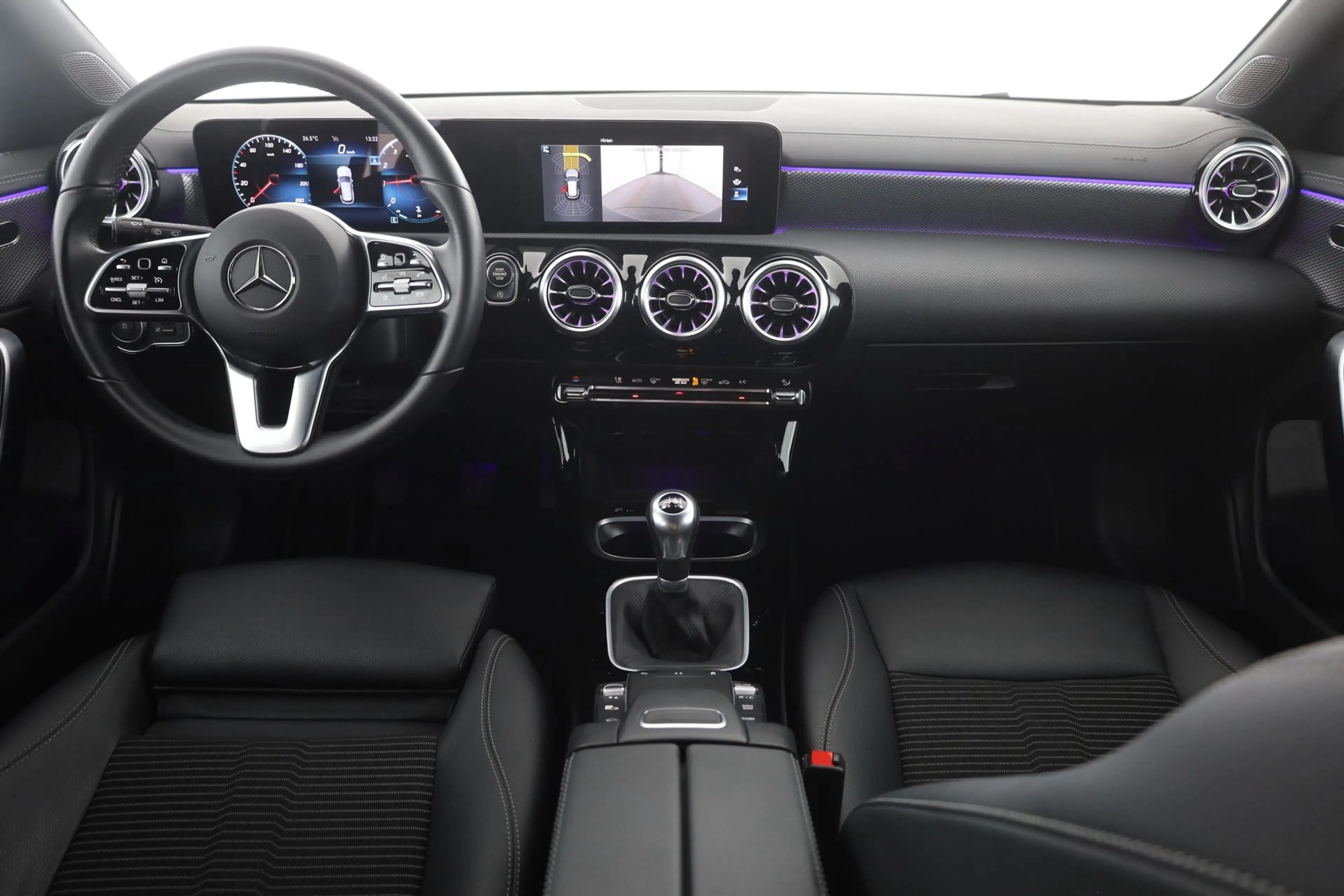 Mercedes-Benz CLA 200 SB Progressive LED Navi Sitzheizung — photo 9