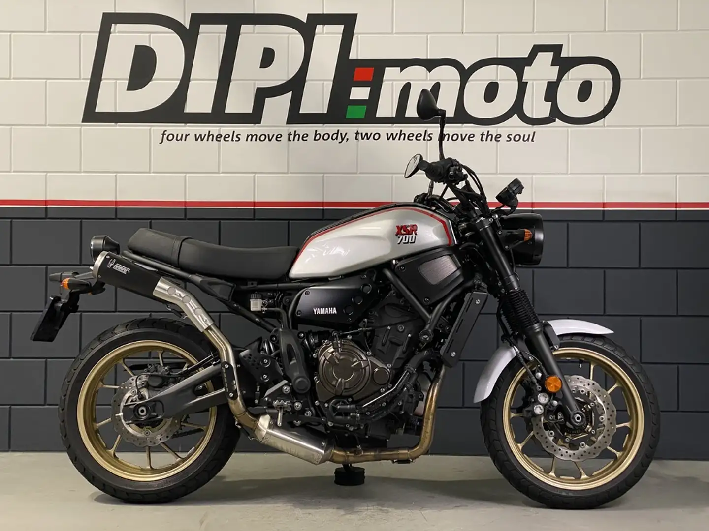 Yamaha XSR 700 XTRIBUTE Gris - 2