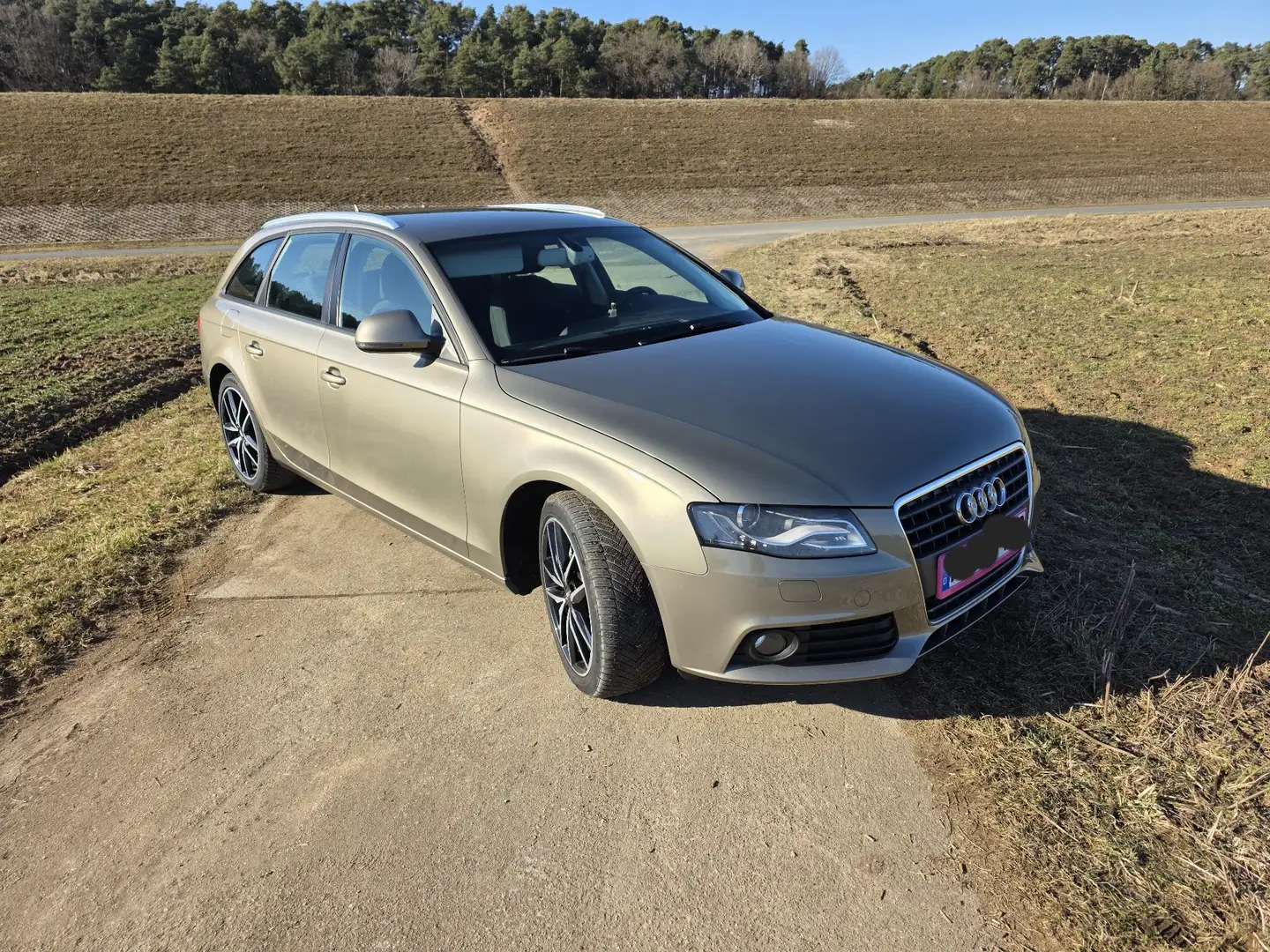 Audi A4 Attraction - 1
