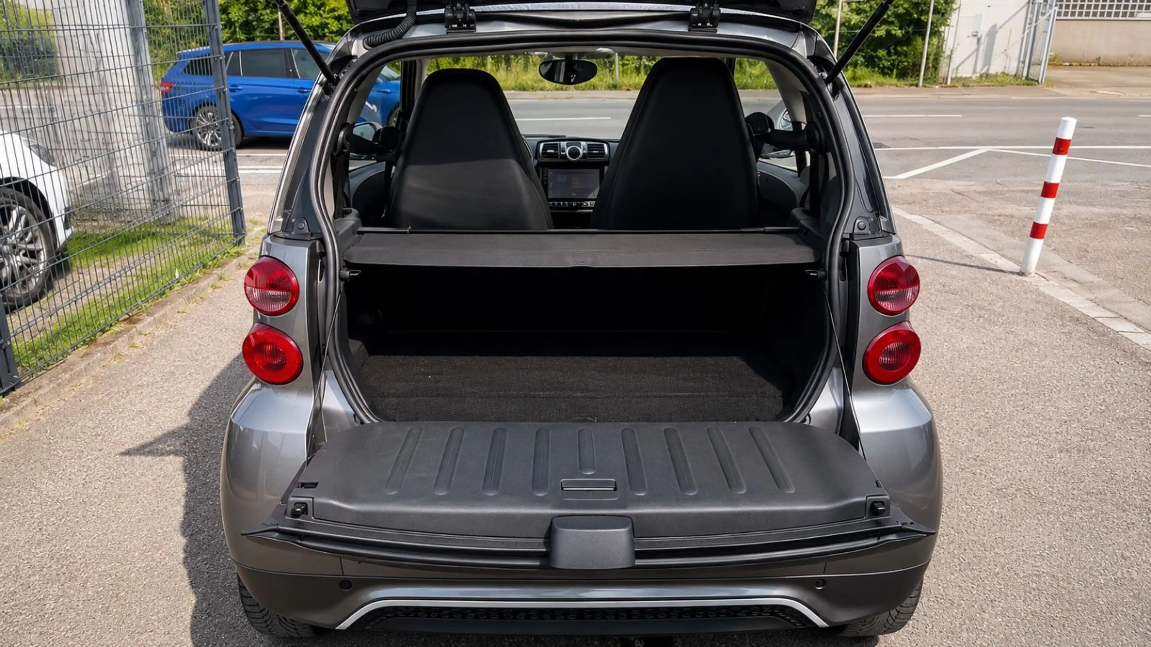 smart forTwo SERVO PANO CARPLAY SHZ KLIMA REGENSNSR — photo 9
