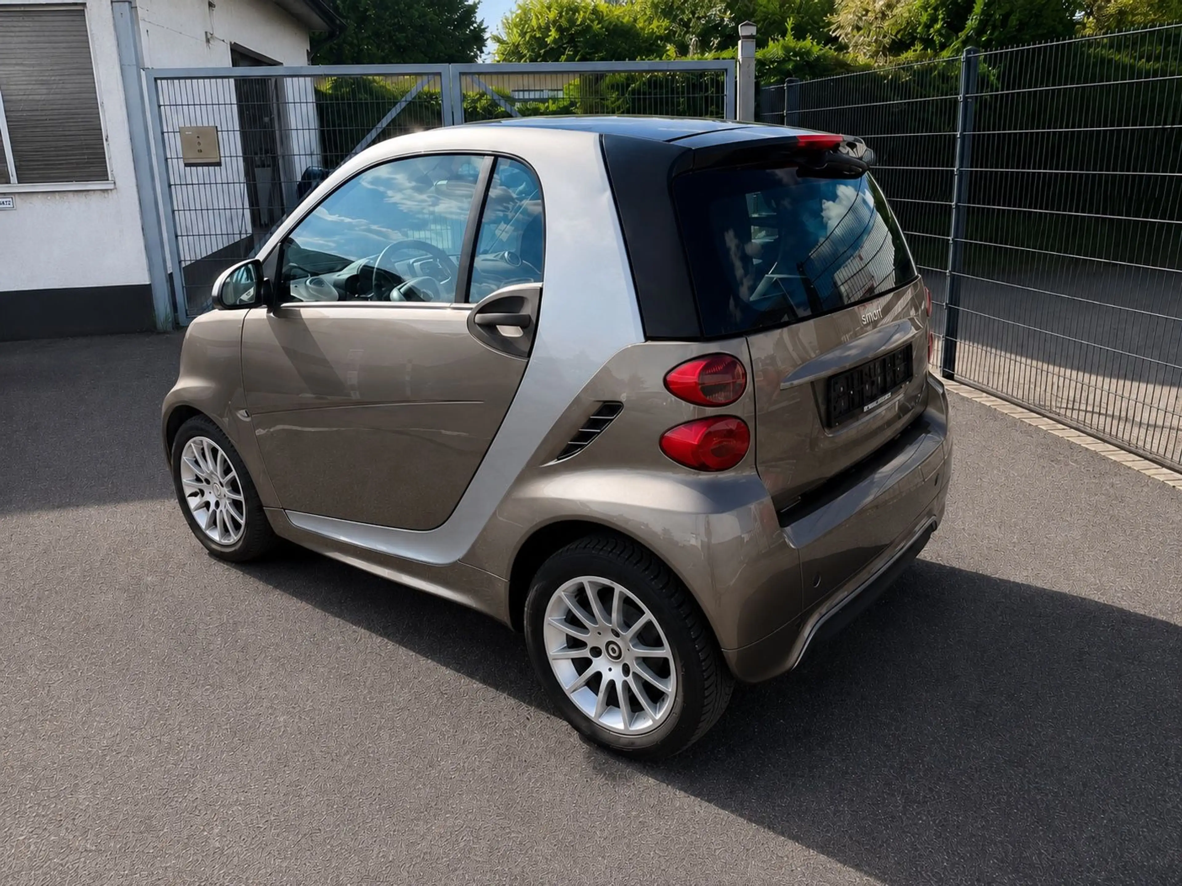 smart forTwo SERVO PANO CARPLAY SHZ KLIMA REGENSNSR — photo 8