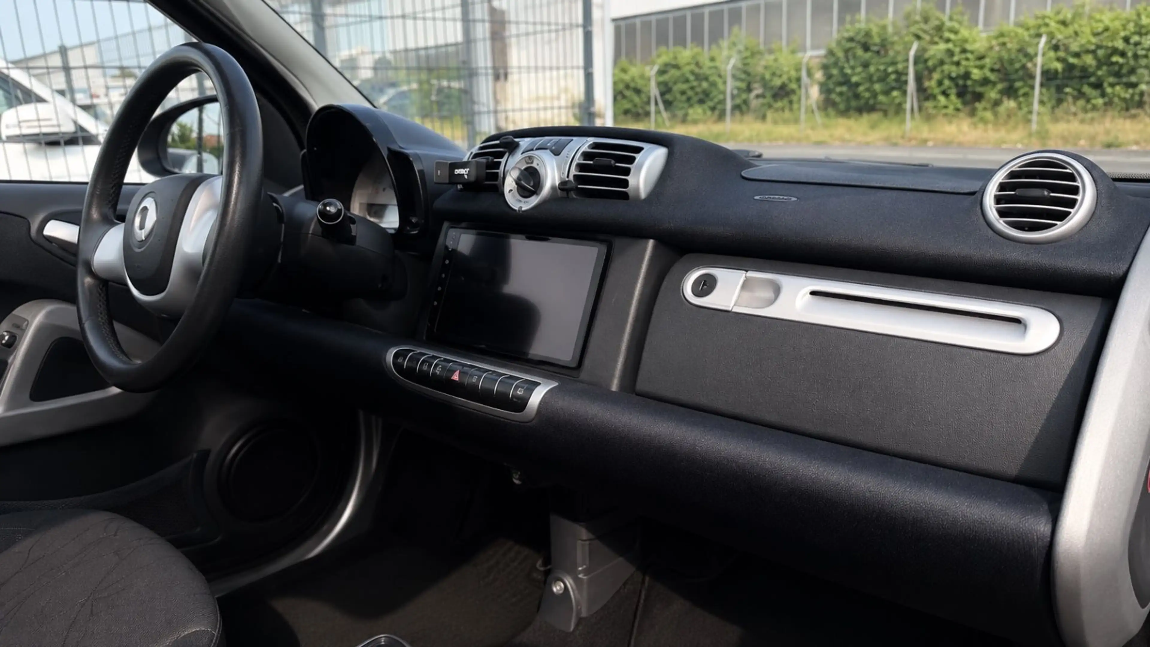 smart forTwo SERVO PANO CARPLAY SHZ KLIMA REGENSNSR — photo 12