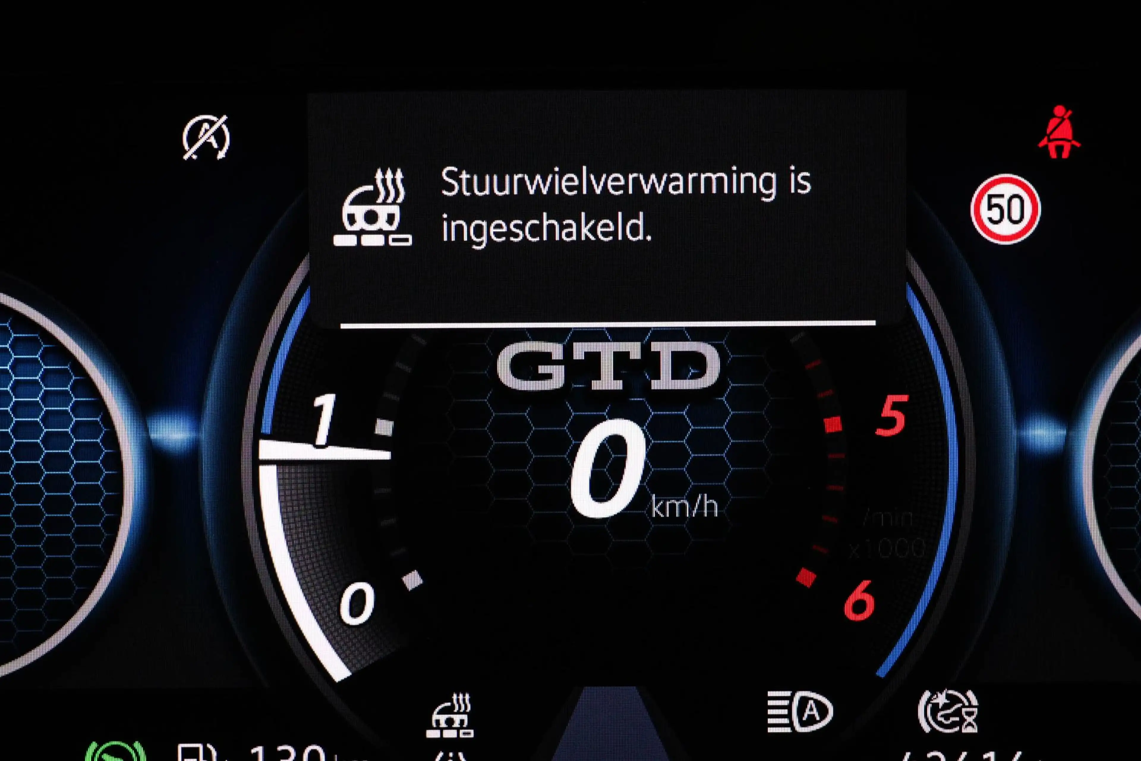 Volkswagen Golf GTD 2.0 TDI | IQ LIGHT | STUURVERWARMING | DAB | DRAAD — photo 6