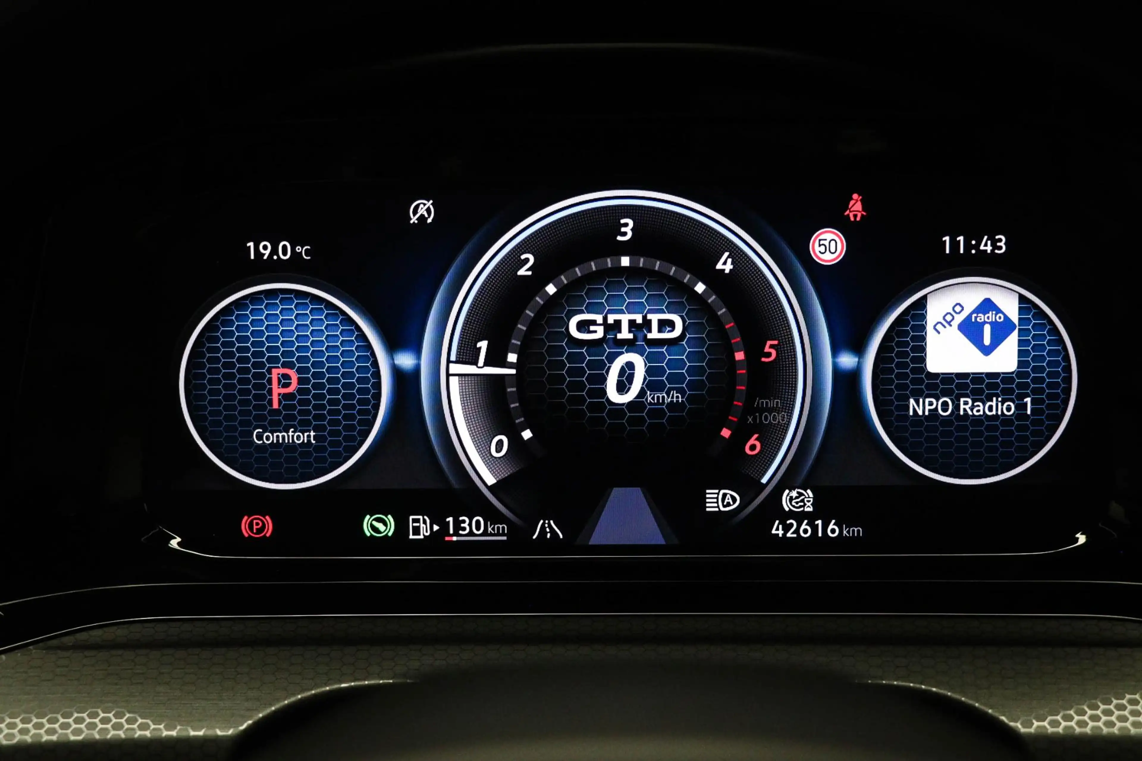 Volkswagen Golf GTD 2.0 TDI | IQ LIGHT | STUURVERWARMING | DAB | DRAAD — photo 5