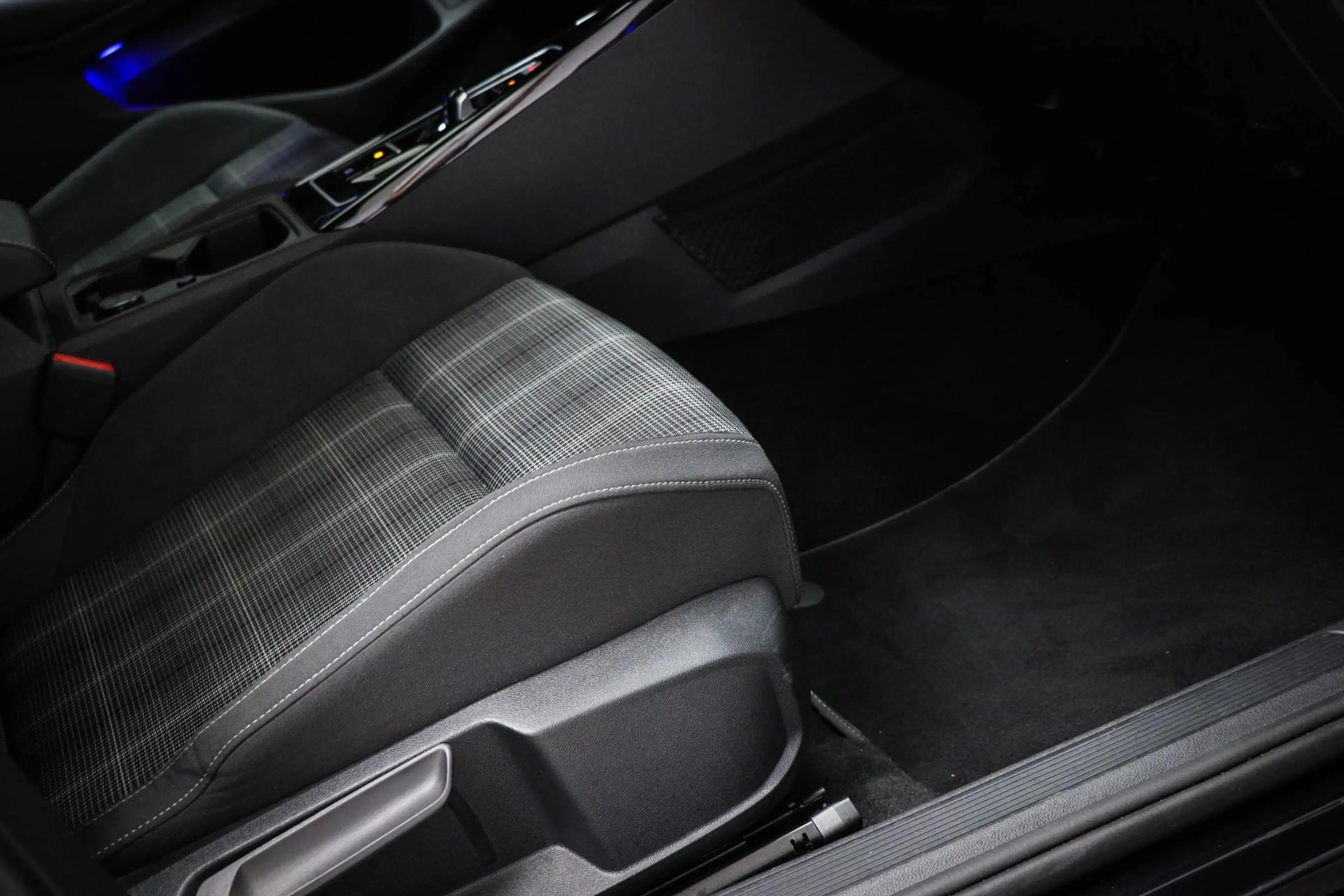Volkswagen Golf GTD 2.0 TDI | IQ LIGHT | STUURVERWARMING | DAB | DRAAD — photo 9