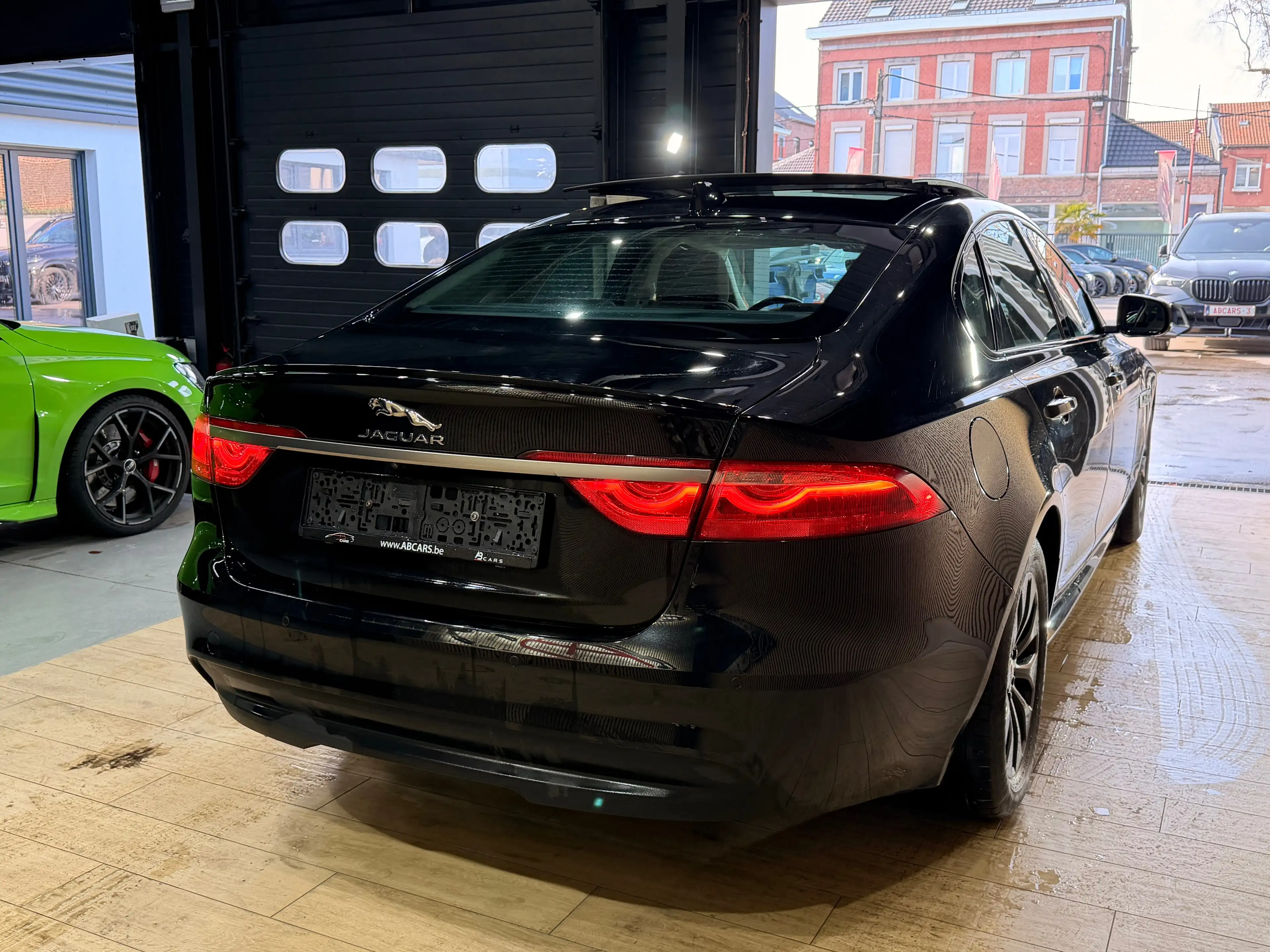 Jaguar XF 2.0 D E-Performance R-Sport * GAR 12 M * — photo 6