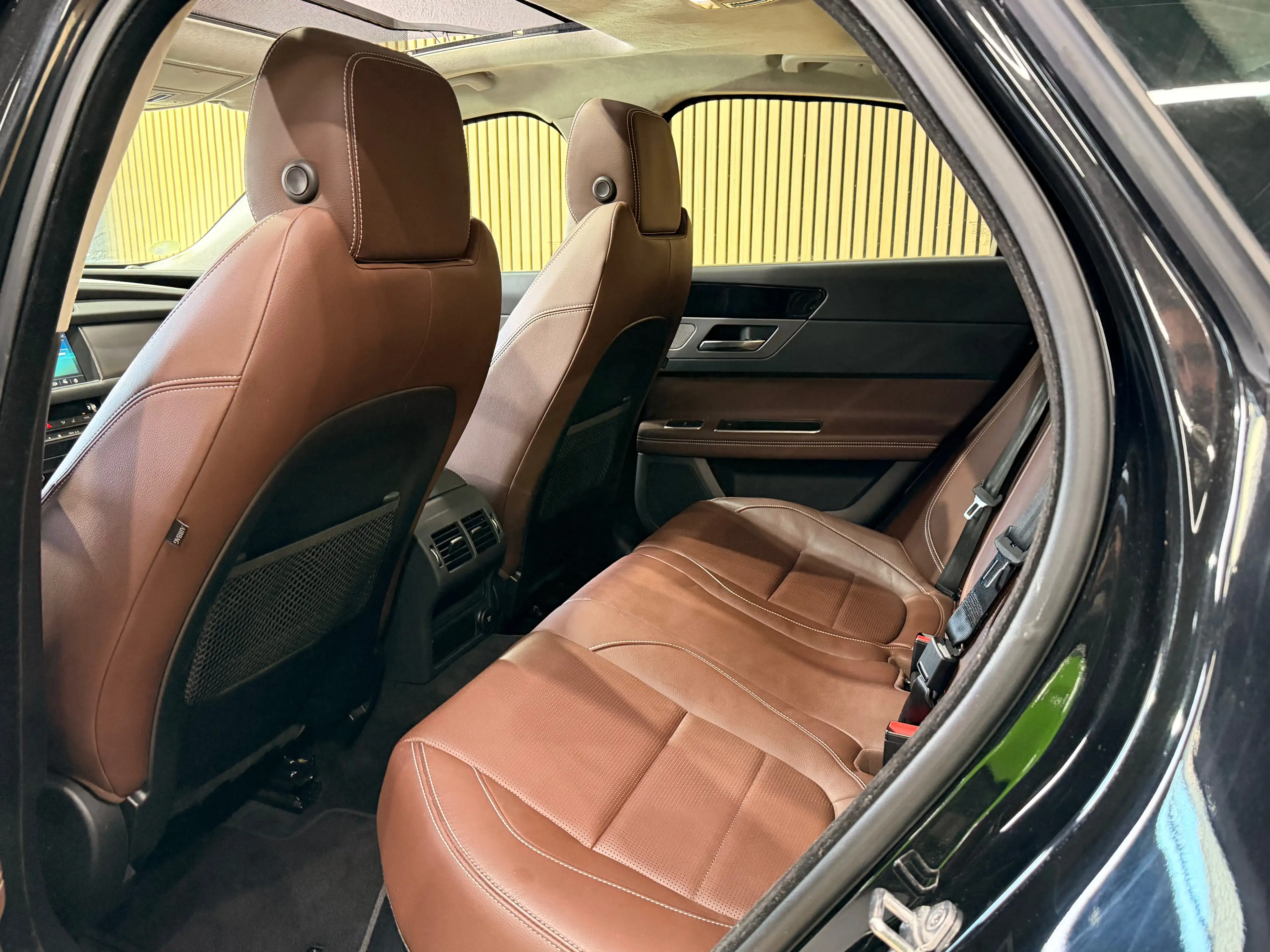 Jaguar XF 2.0 D E-Performance R-Sport * GAR 12 M * — photo 10