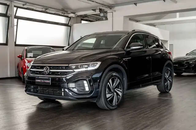 Volkswagen T-Roc view 3