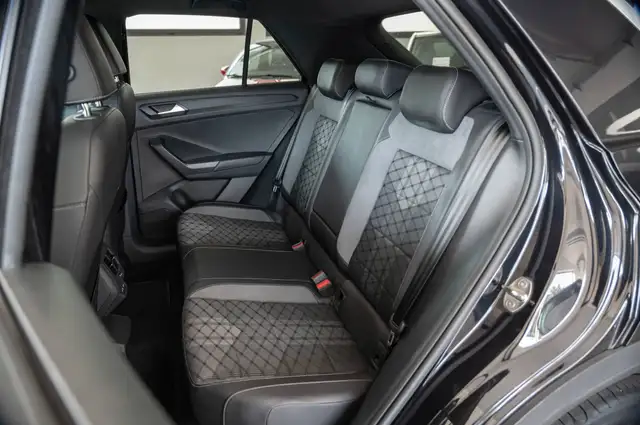 Volkswagen T-Roc view 14