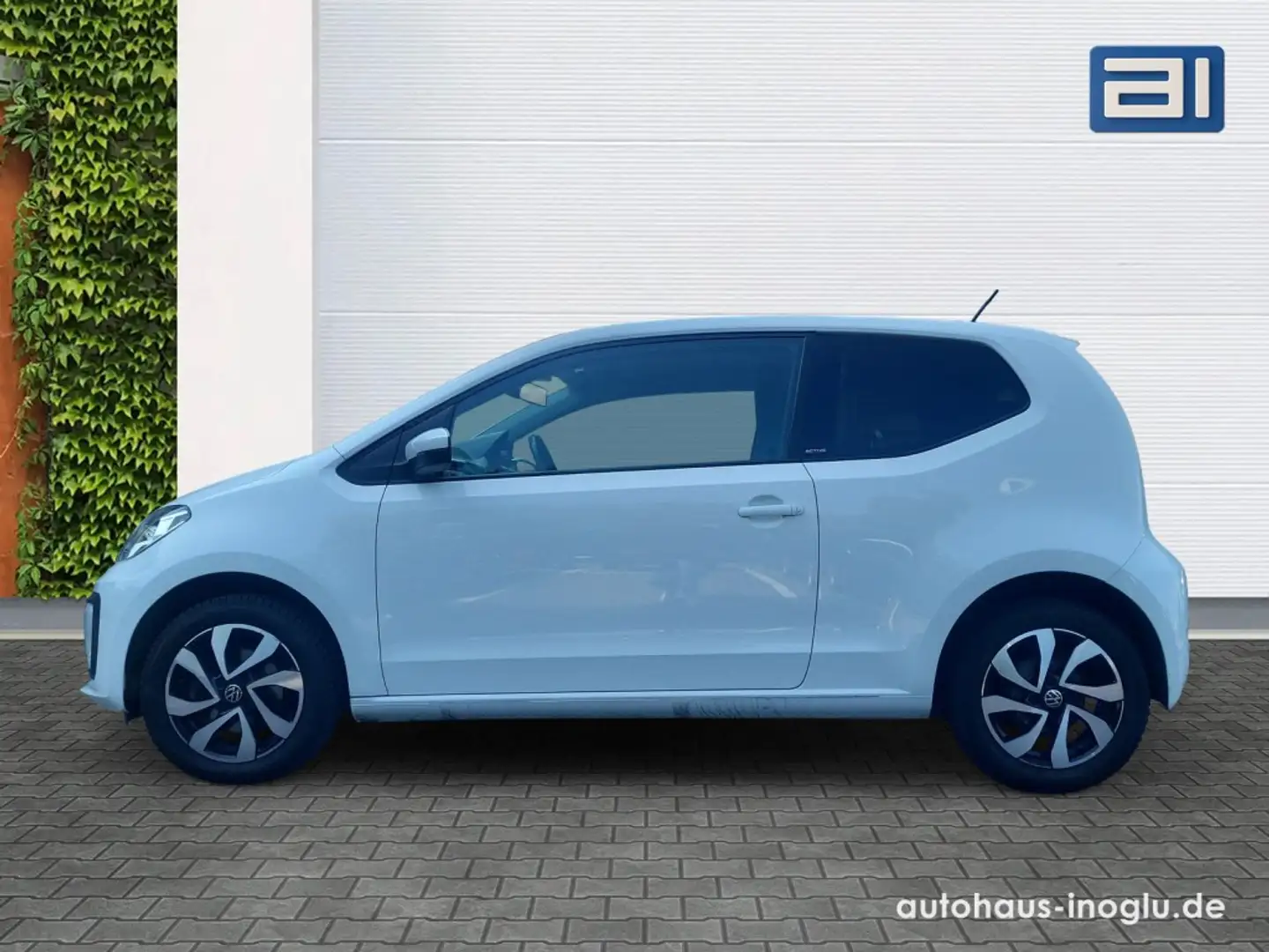 Volkswagen up! 1.0*Active*1.Hand*Kamera*Klima*elFh*Alu*DAB Bílá - 2