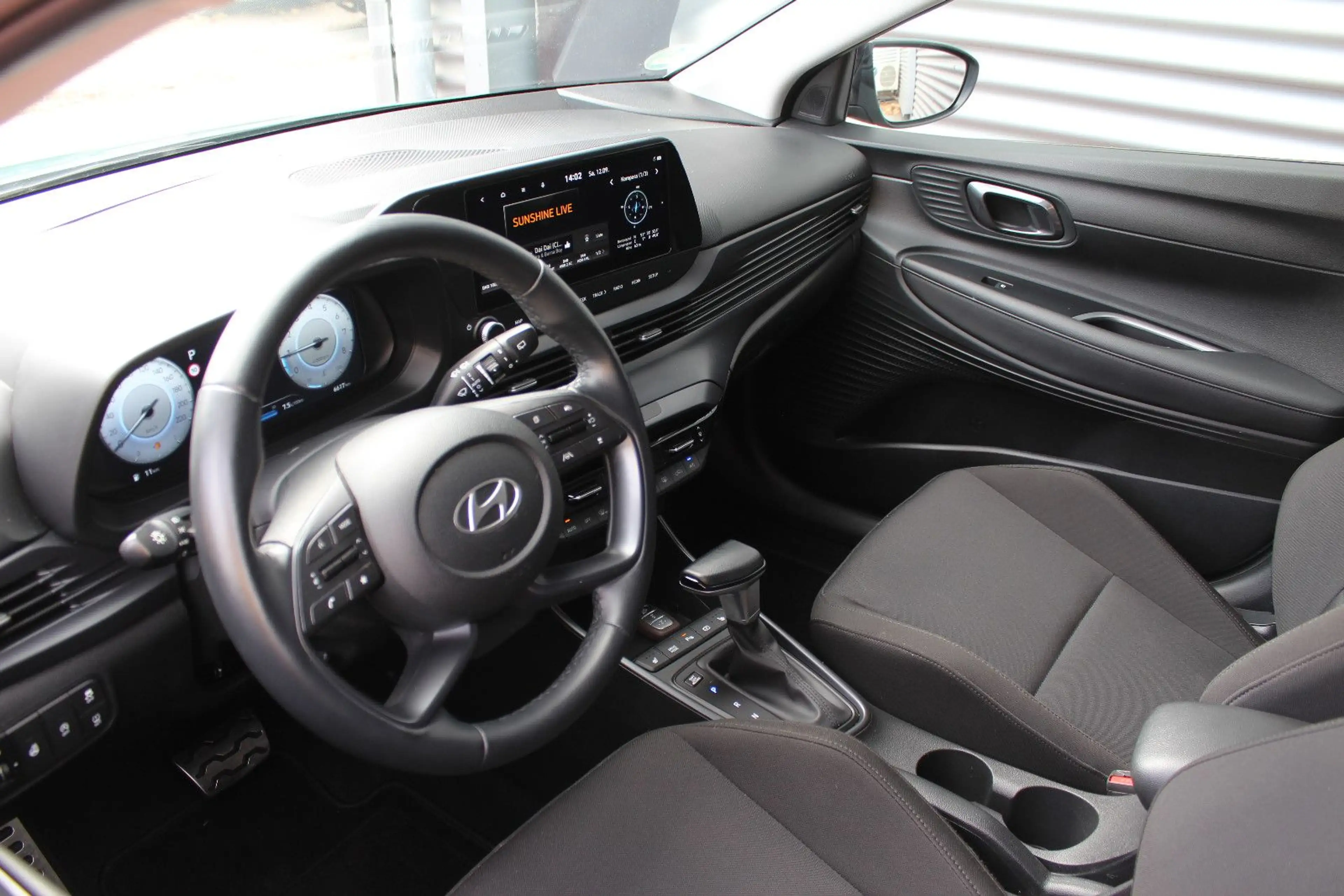 Hyundai BAYON Prime 2WD AUTOMATIK KLIMA NAVI ALU — photo 4
