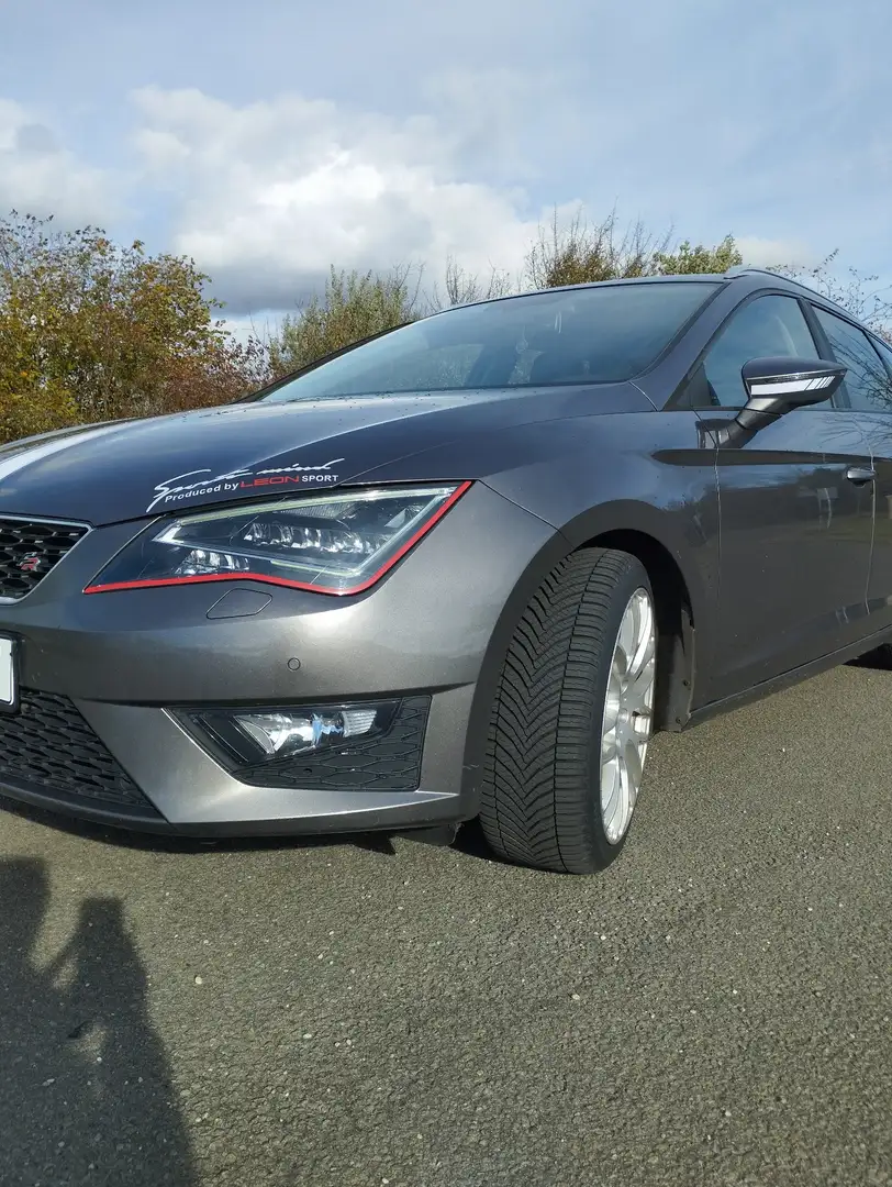 SEAT Leon FR Grau - 2
