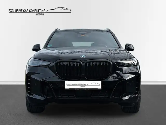 BMW X5 view 2