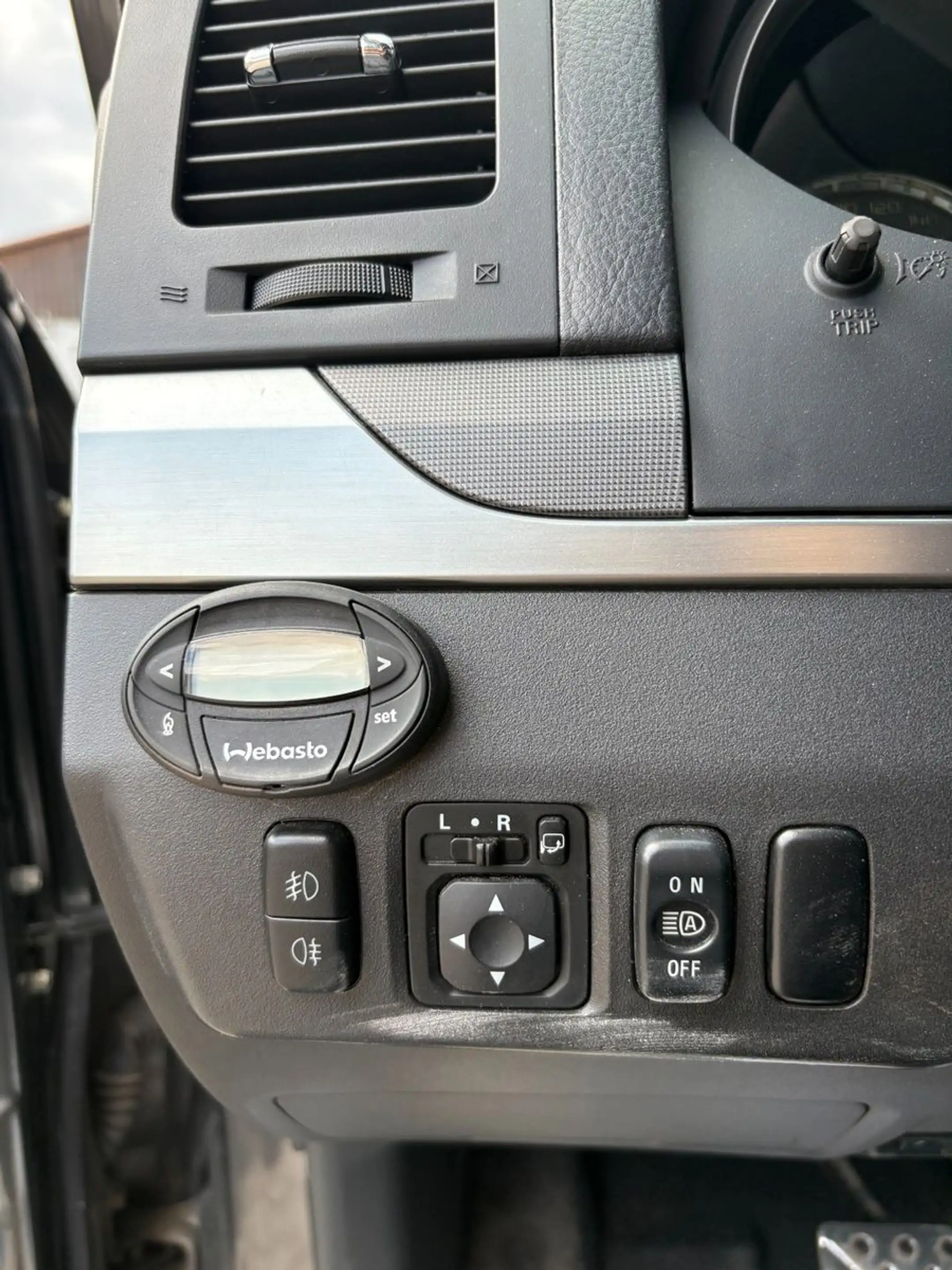 Mitsubishi Pajero 3.2 DI-D SUV-Star *AHK*SH*FSW* — photo 12