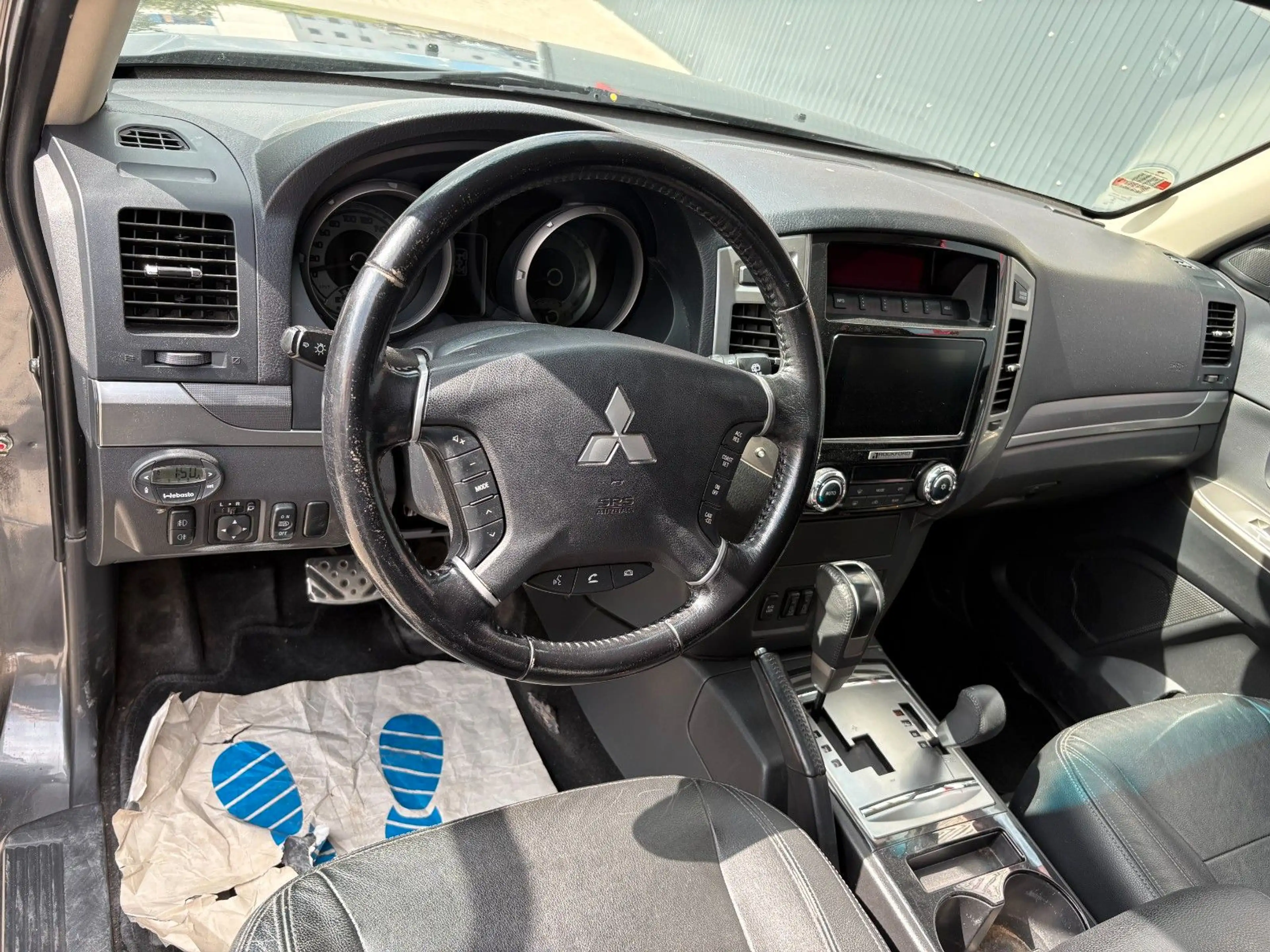 Mitsubishi Pajero 3.2 DI-D SUV-Star *AHK*SH*FSW* — photo 7
