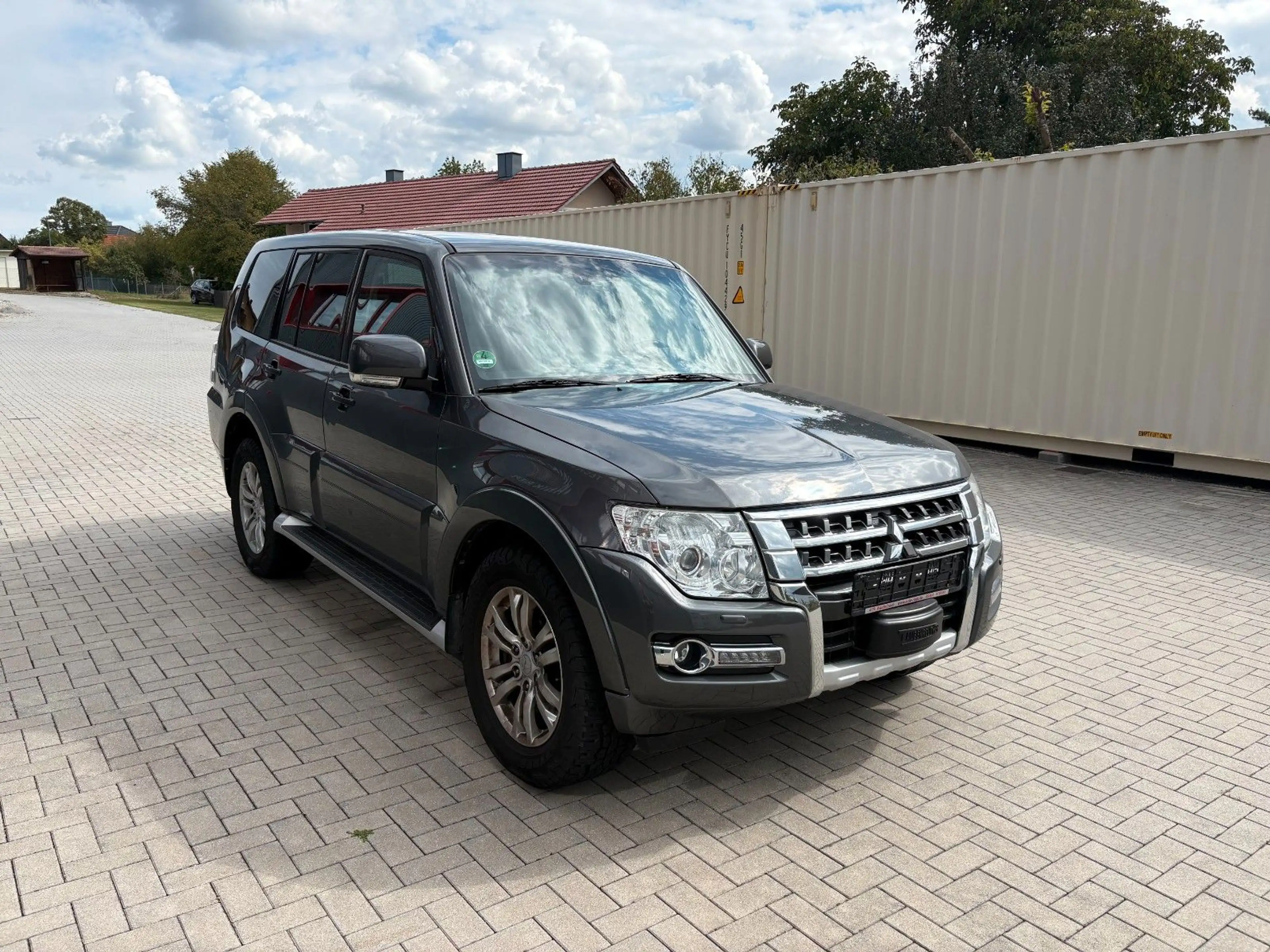 Mitsubishi Pajero 3.2 DI-D SUV-Star *AHK*SH*FSW* — photo 3