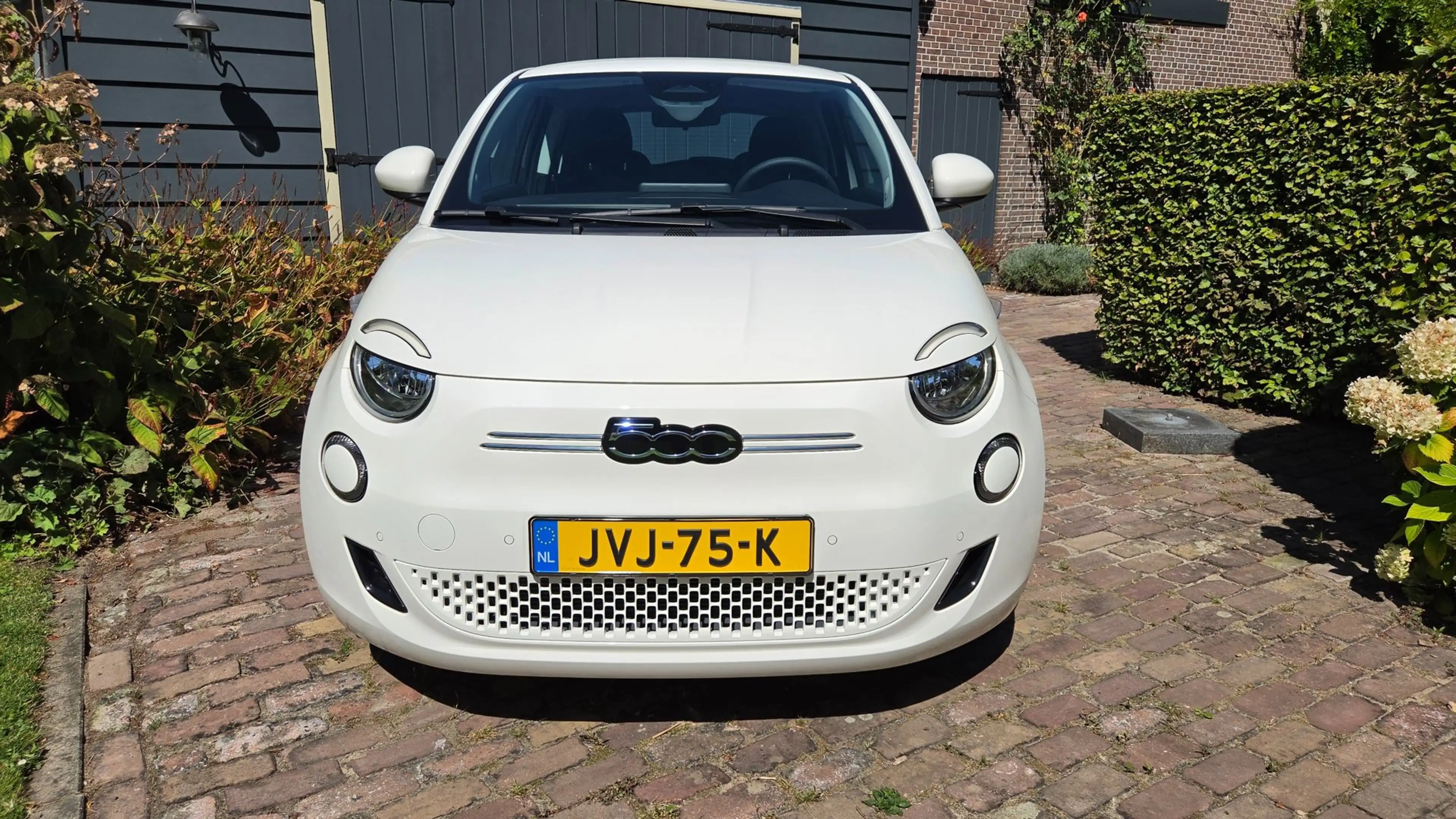 Fiat 500e 3+1 La Prima 42 kWh | 2024 | 950km | JBL | Camera — photo 2