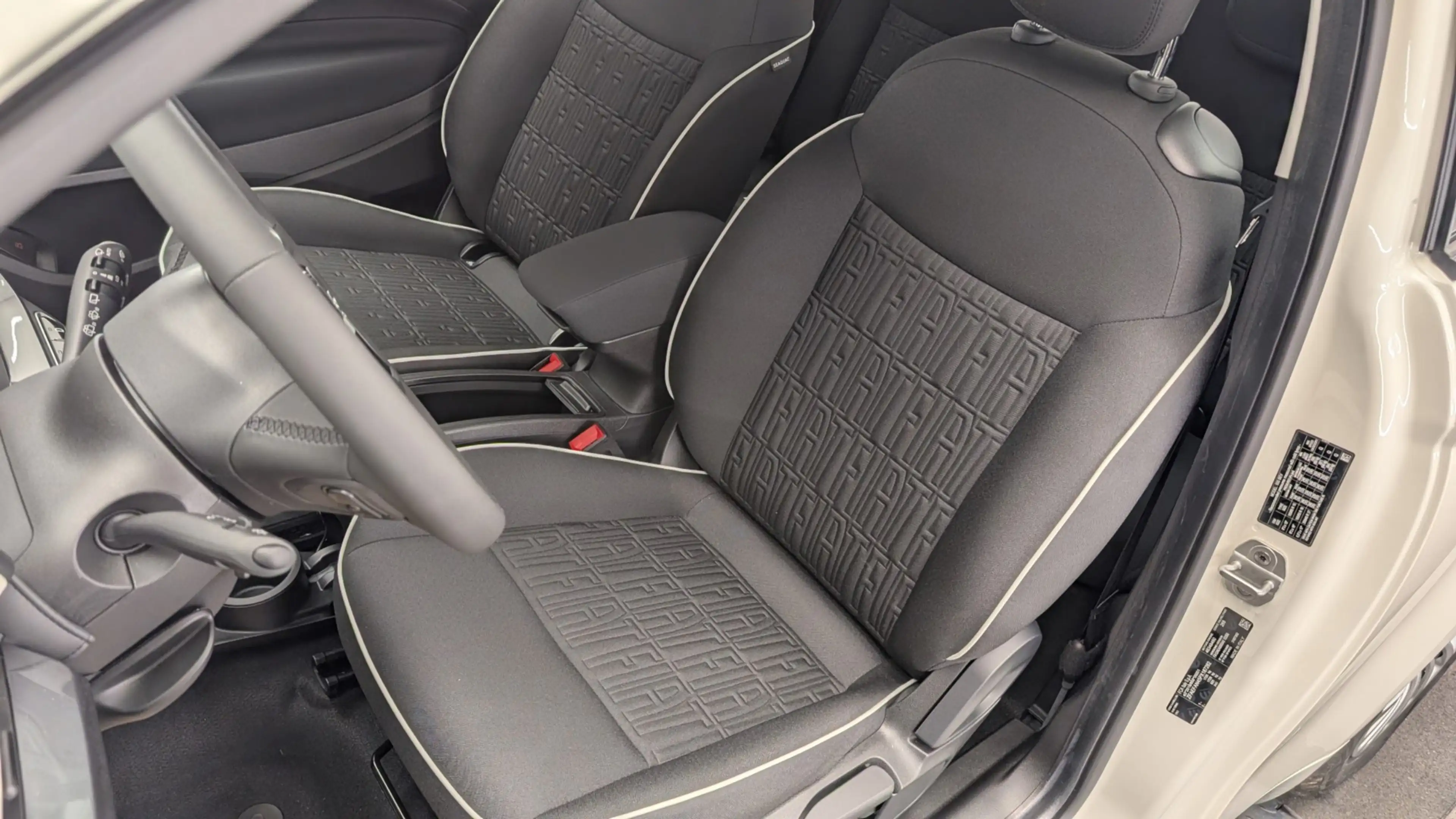 Fiat 500e 3+1 La Prima 42 kWh | 2024 | 950km | JBL | Camera — photo 13