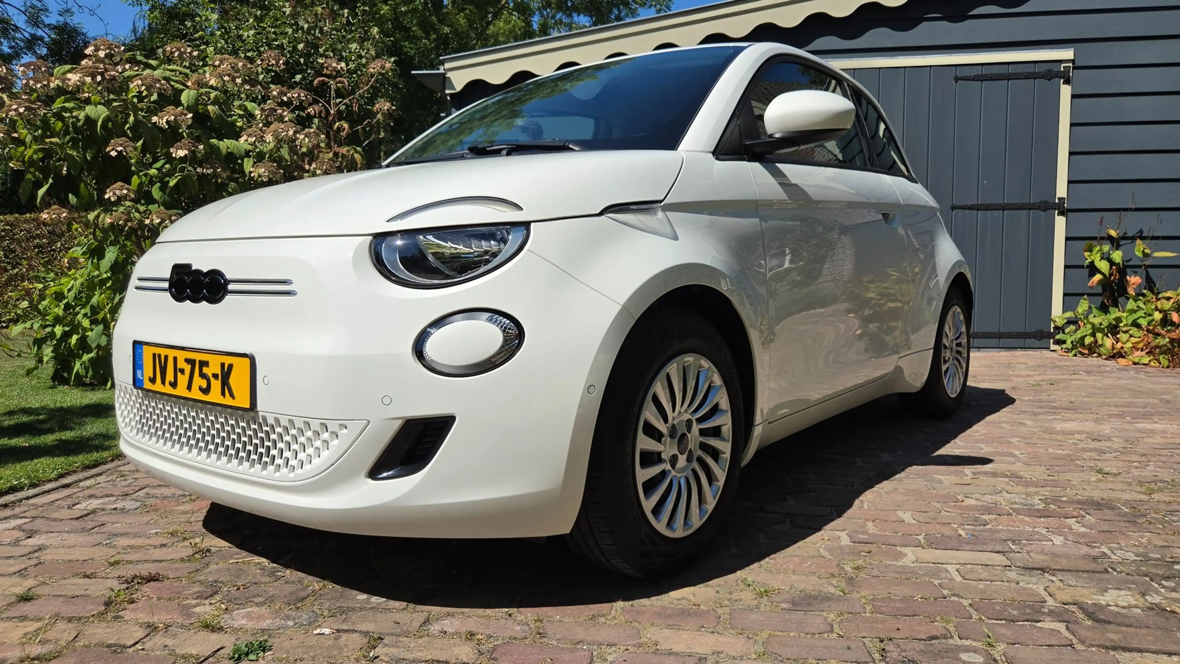 Fiat 500e 3+1 La Prima 42 kWh | 2024 | 950km | JBL | Camera — photo 14