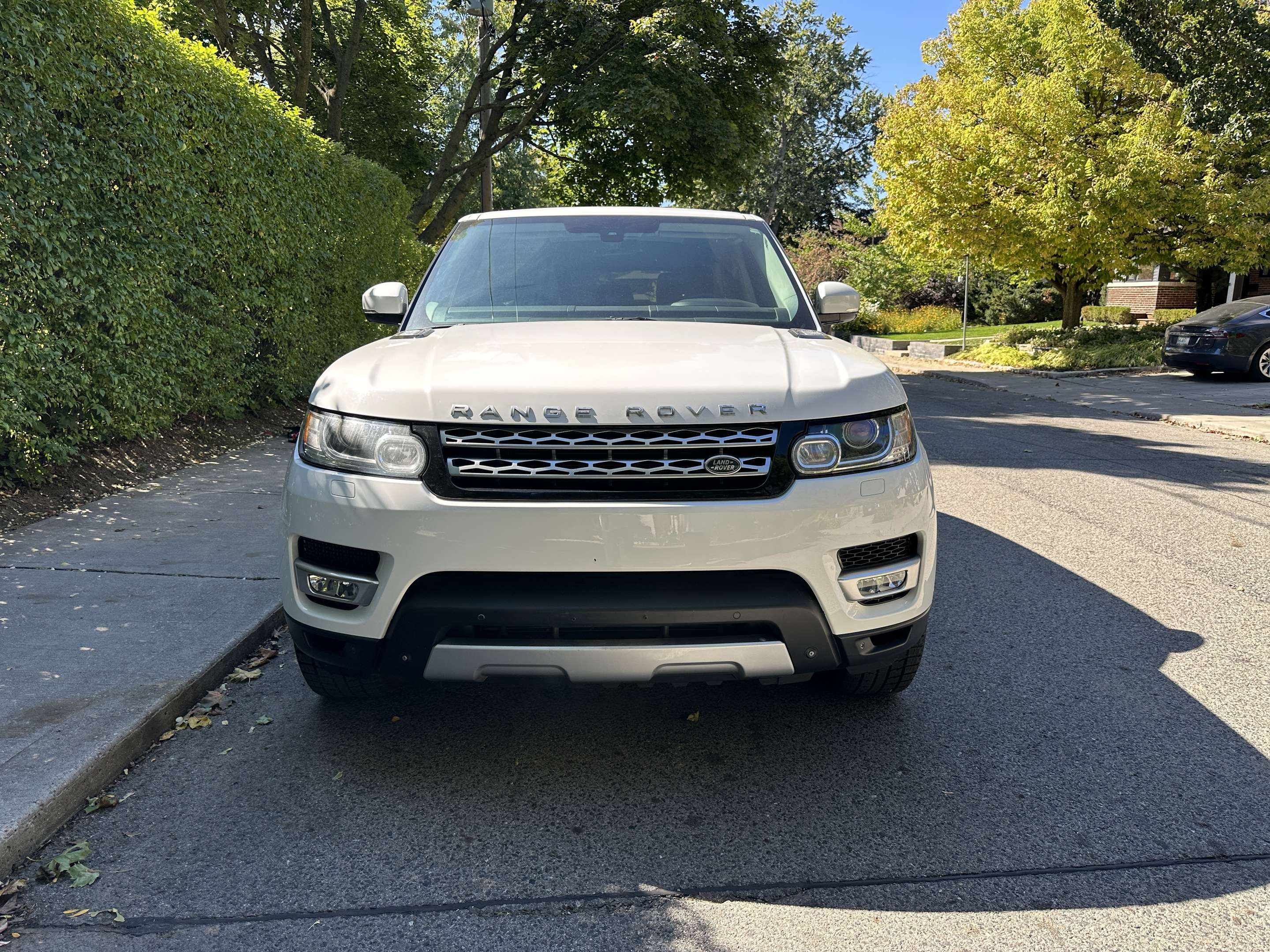 2014 Land Rover Range Rover Sport 4WD 4dr HSE alt 2