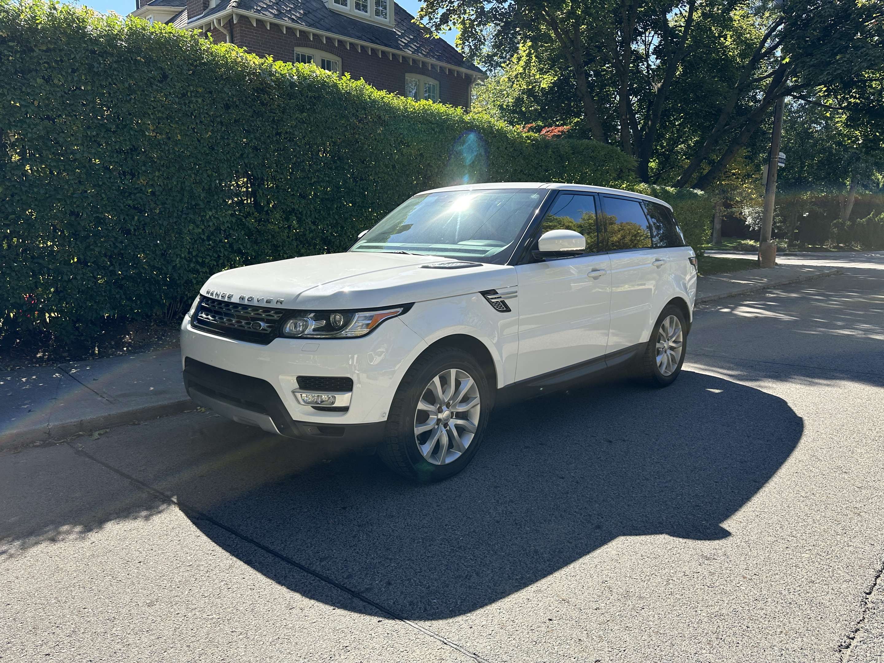2014 Land Rover Range Rover Sport 4WD 4dr HSE