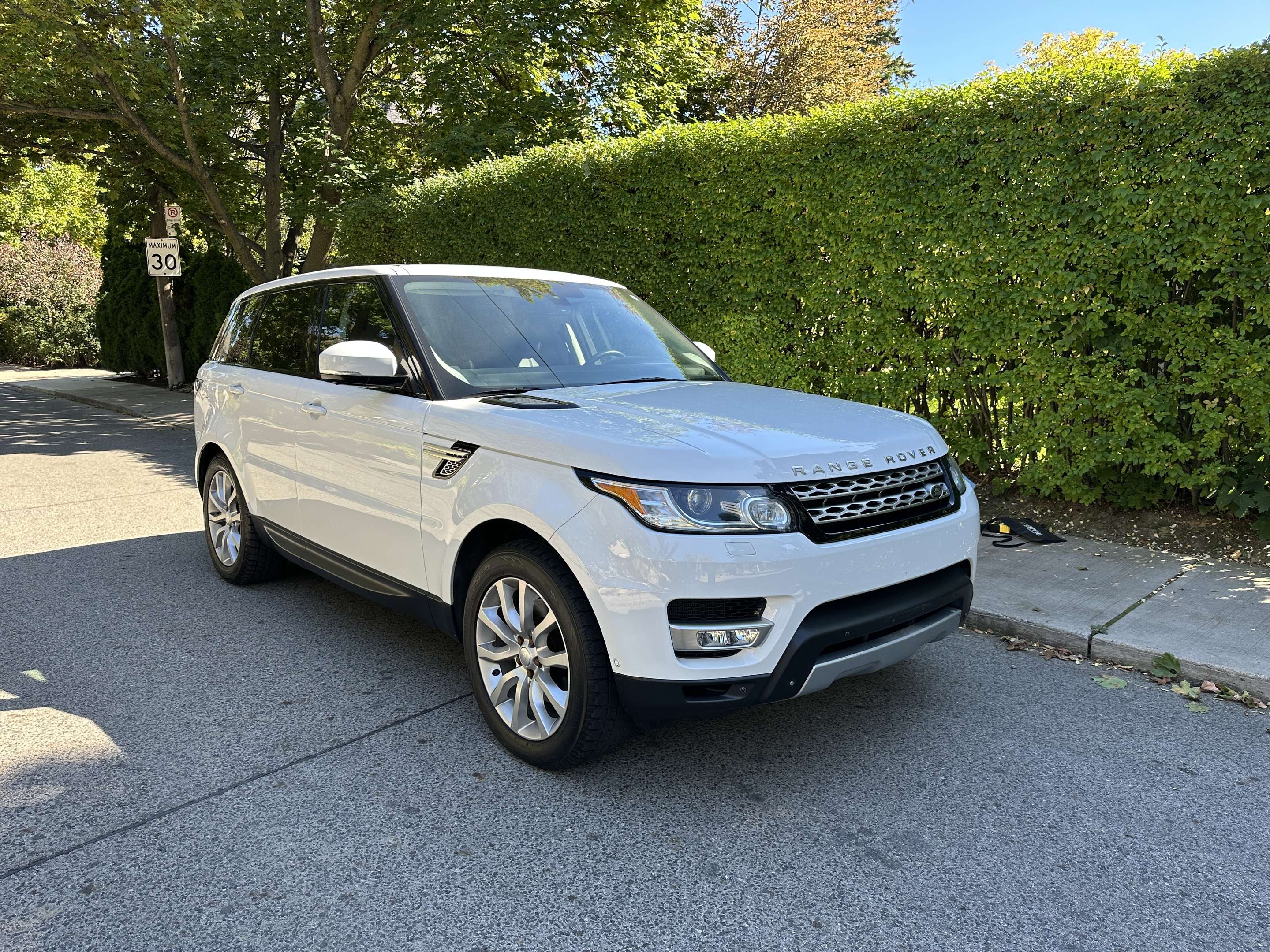 2014 Land Rover Range Rover Sport 4WD 4dr HSE thumb 6