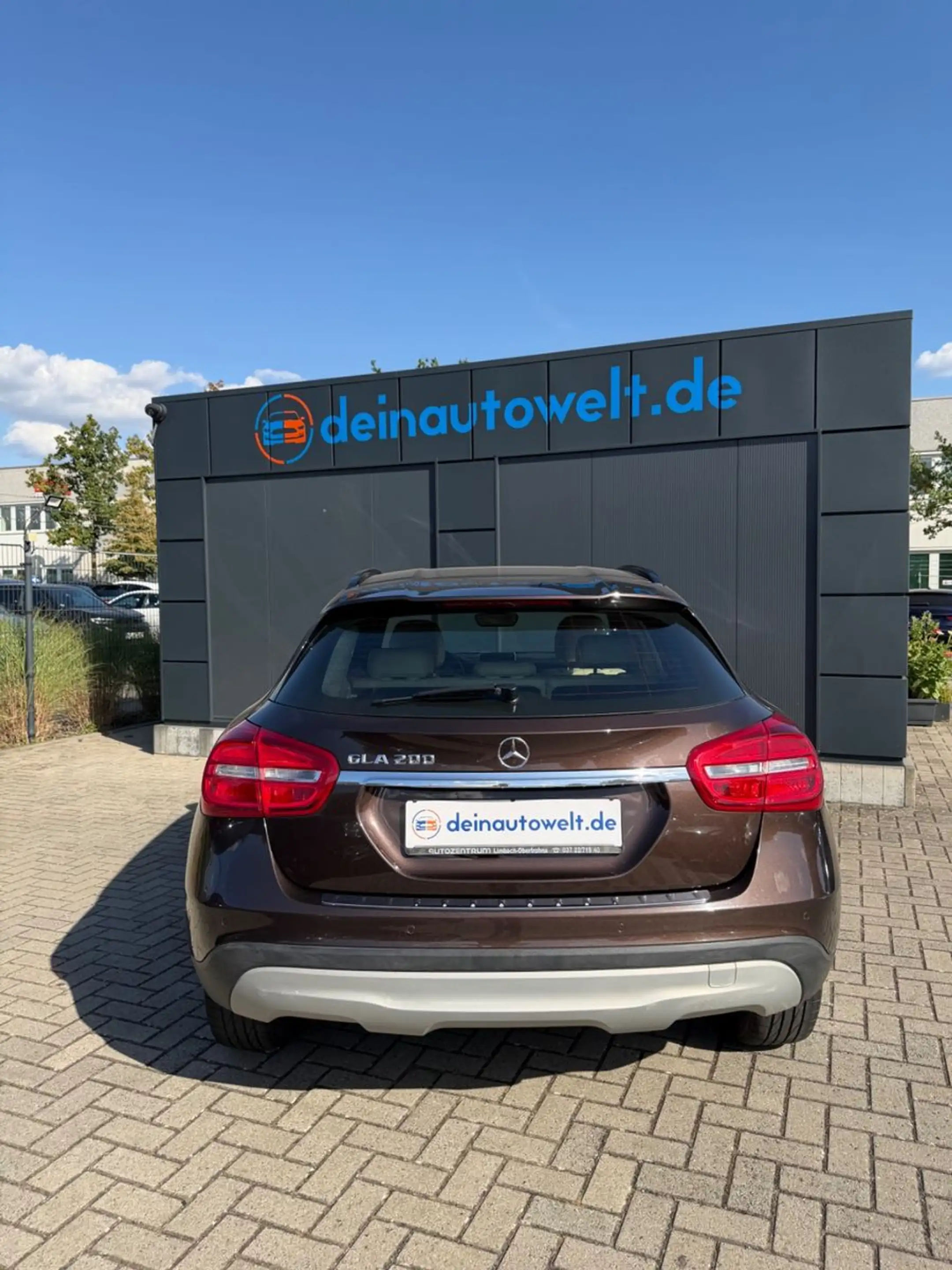 Mercedes-Benz GLA 200 *Navi — photo 7