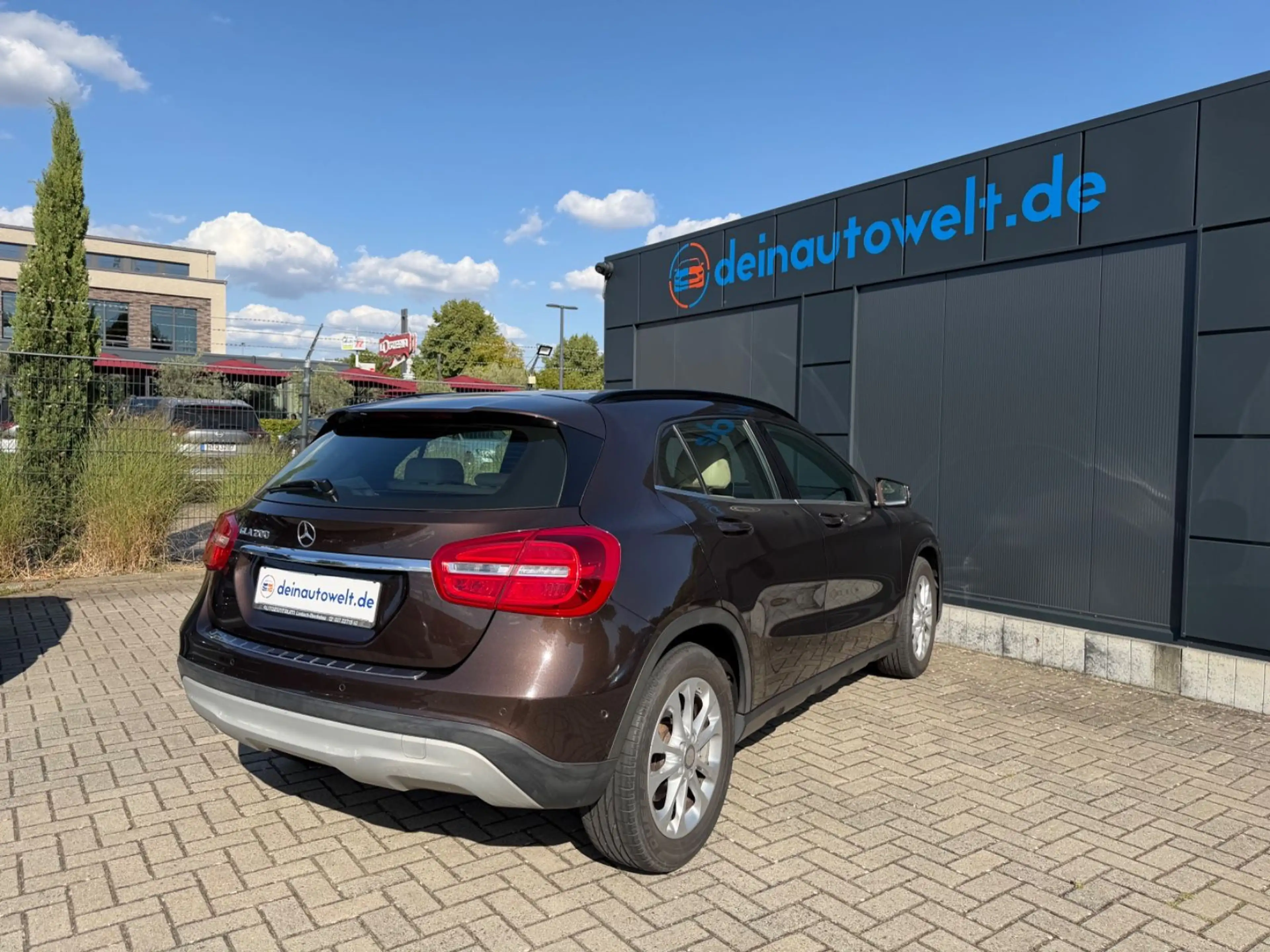Mercedes-Benz GLA 200 *Navi — photo 8