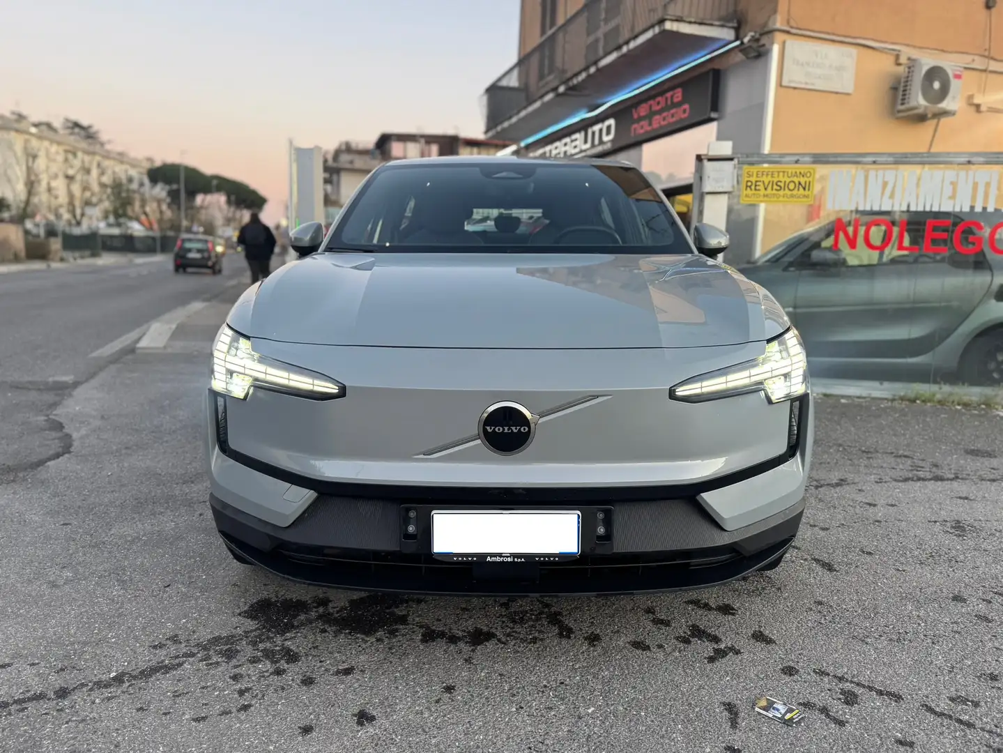 Volvo EX30 EX30 Single Motor Core rwd Grau - 2