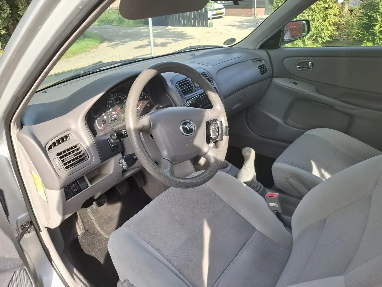 Mazda 626 1.8i Comfort, foto 9