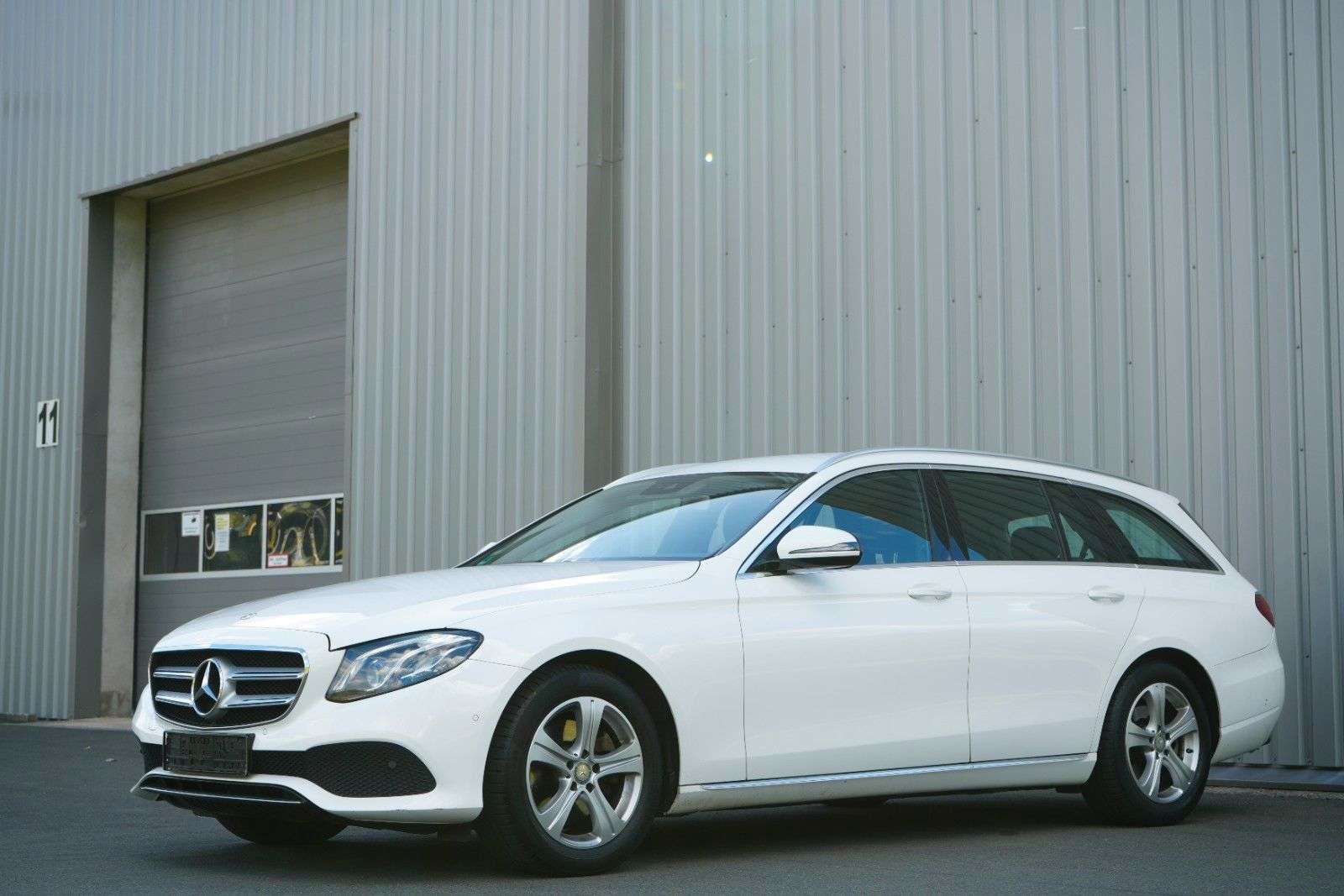 Mercedes-Benz E 220