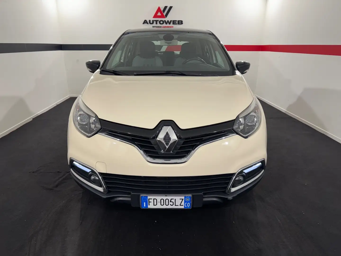 Renault Captur Captur TCe 12V 90 CV Start&Stop Energy Intens Beige - 2