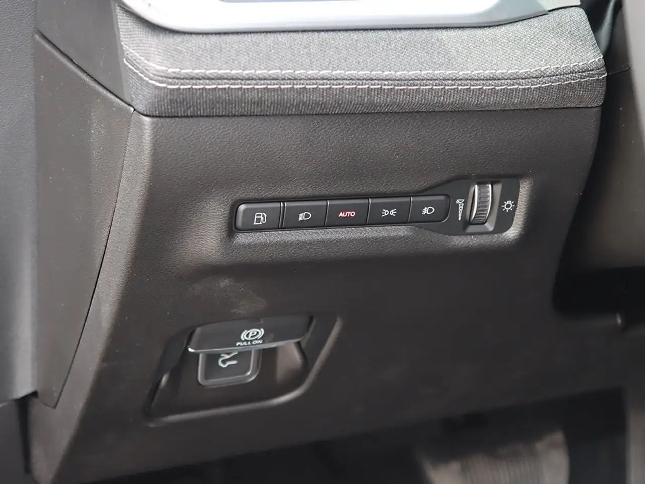 Jeep Cherokee photo Jeep Cherokee