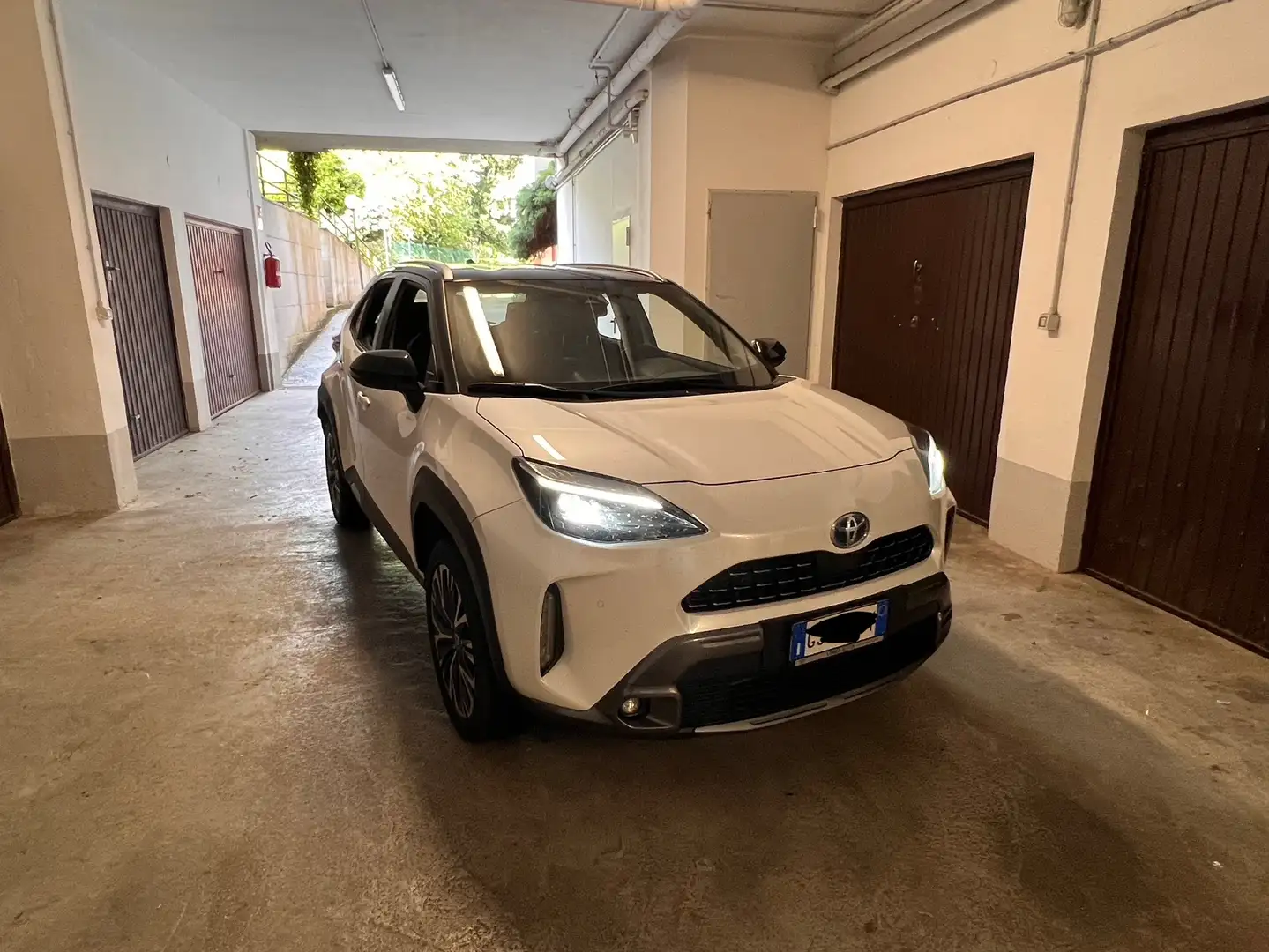 Toyota Yaris Cross Adventure 1.5 hybrid Bianco - 2