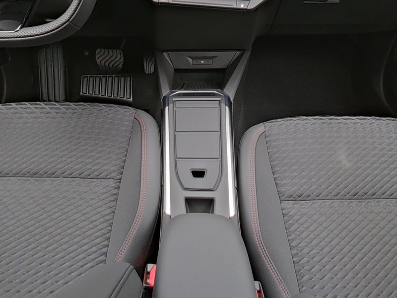 Renault Clio VI Techno TCe 115 EDC — photo 12