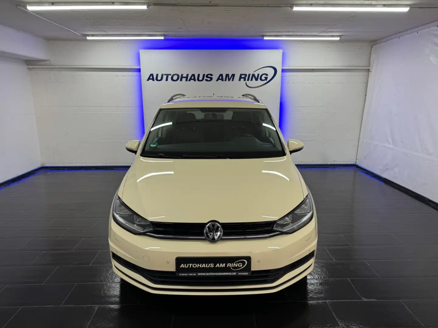 Volkswagen Touran 1.6 TDI DSG TAXI CAM LEDER NAVI 3xPDC SZH Beige - 1