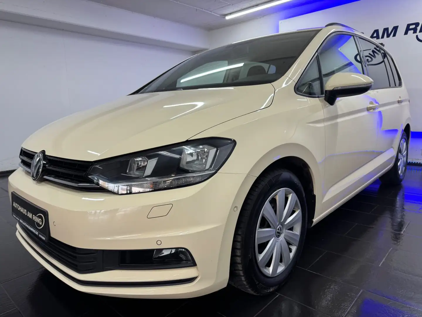 Volkswagen Touran 1.6 TDI DSG TAXI CAM LEDER NAVI 3xPDC SZH Beige - 2