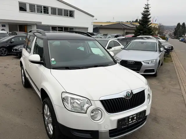 Skoda Yeti Ambition PlusEdition*NEU*TÜV*NAVI*automatik